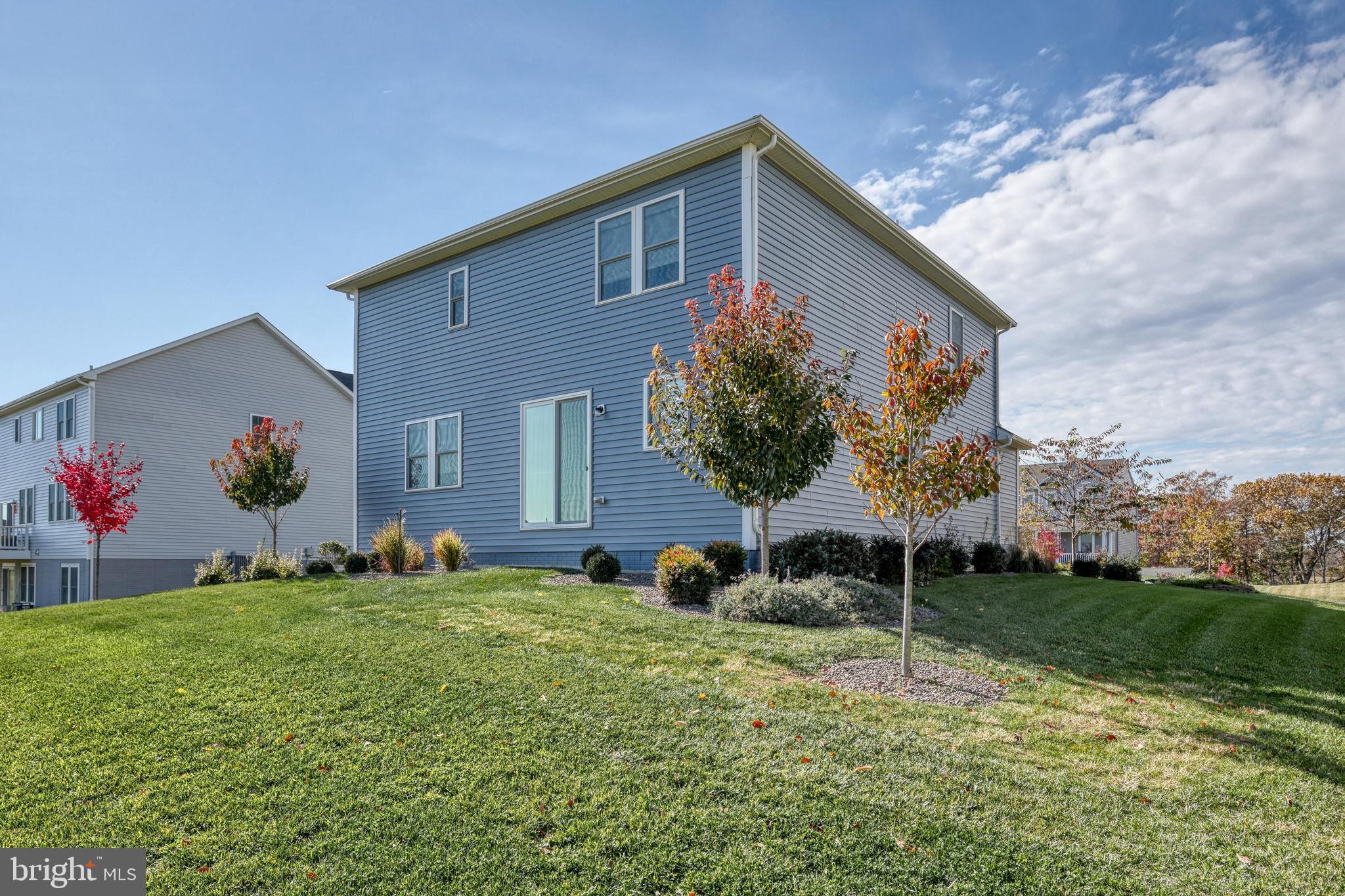 1555 FINCH DRIVE