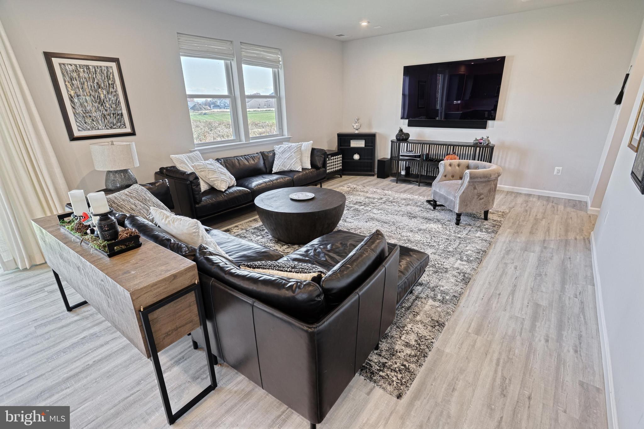 1555 FINCH DRIVE