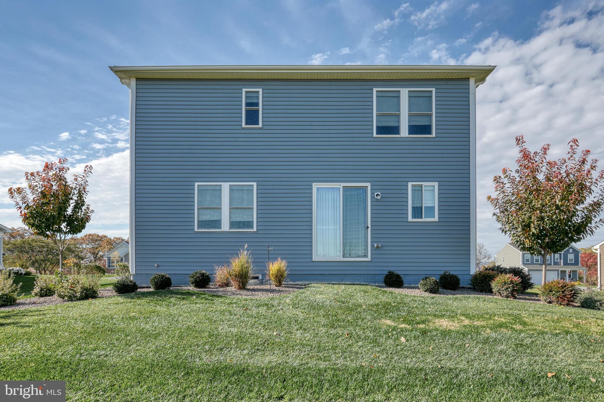 1555 FINCH DRIVE