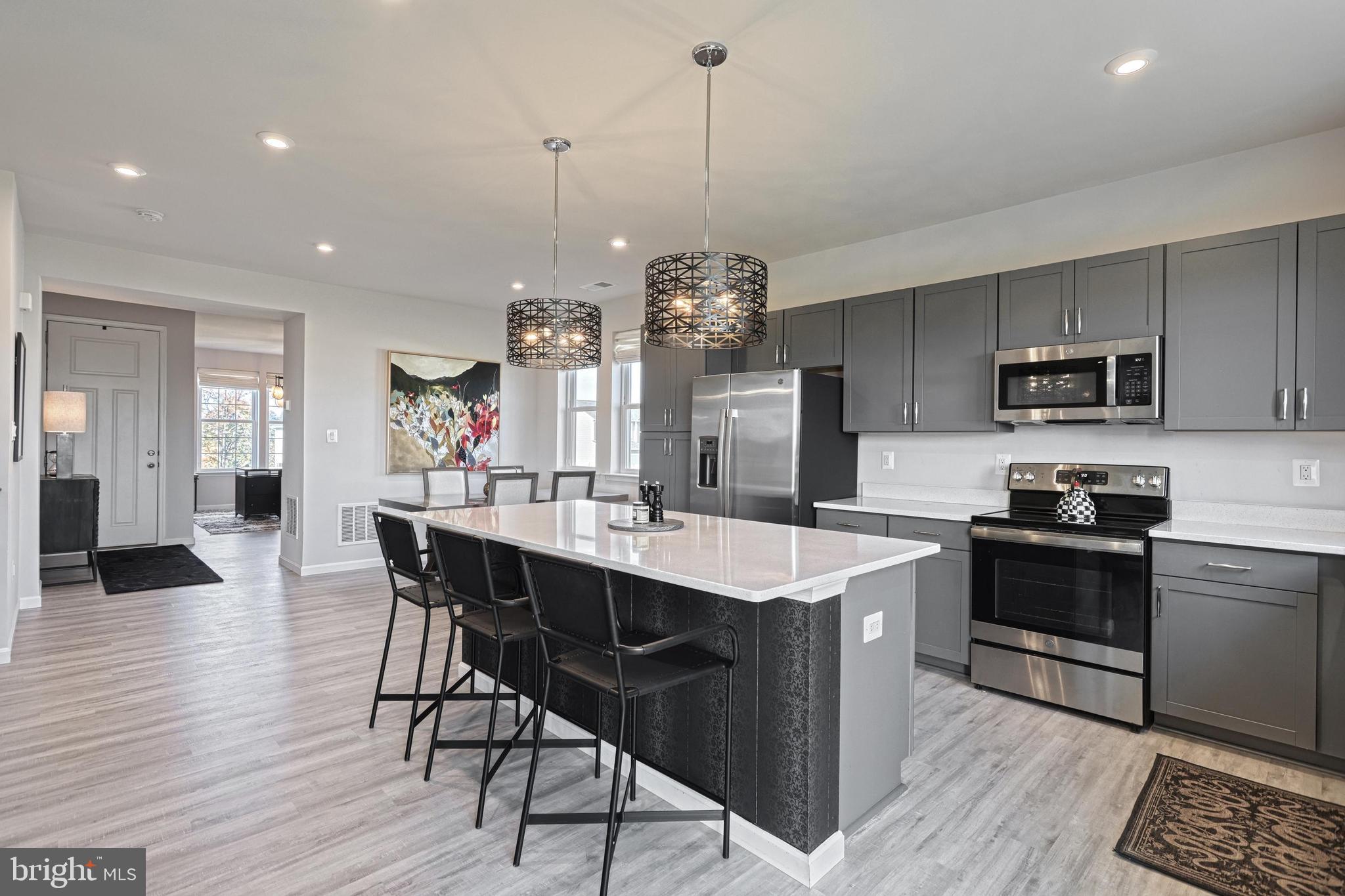 1555 FINCH DRIVE
