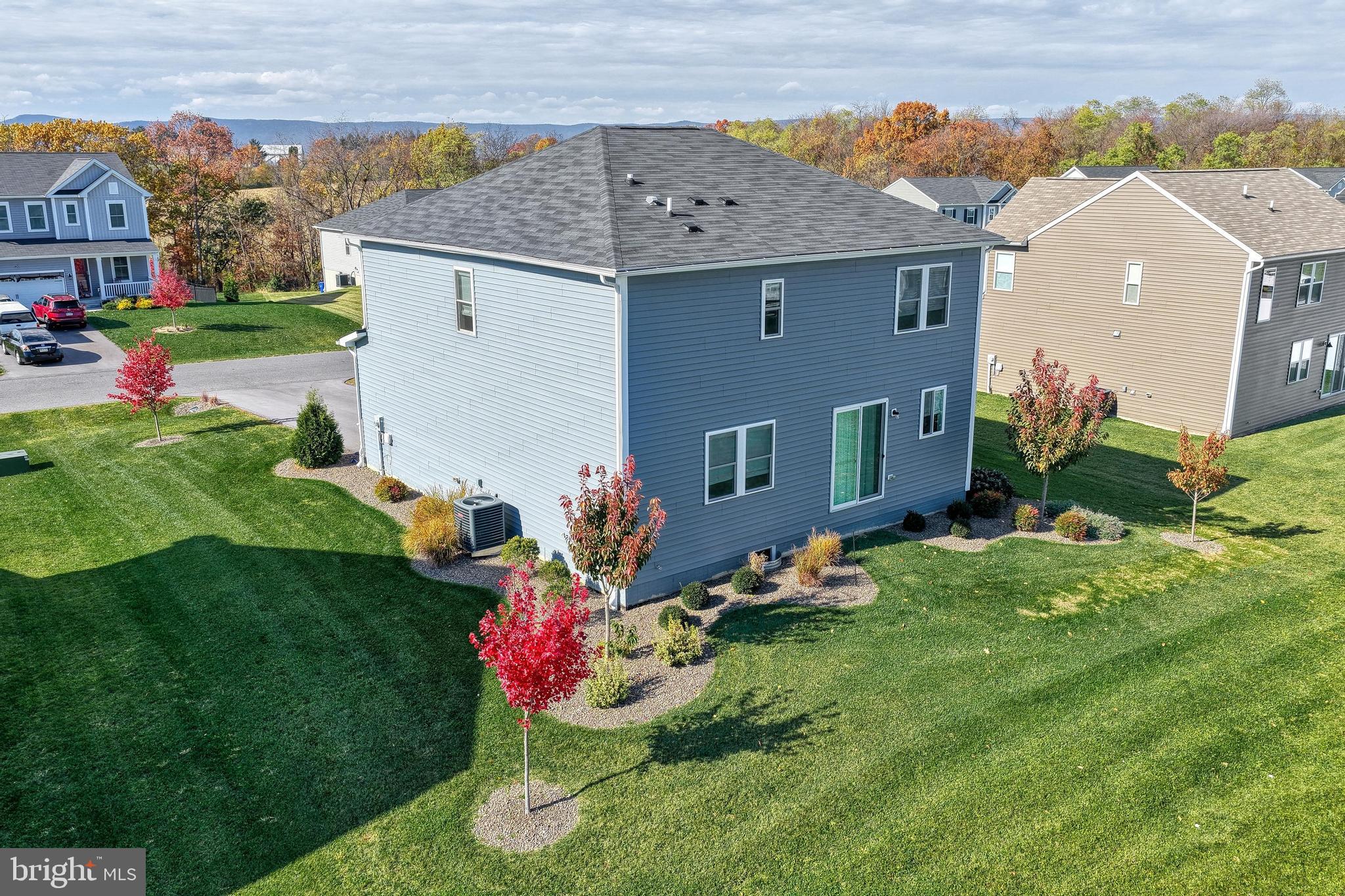 1555 FINCH DRIVE
