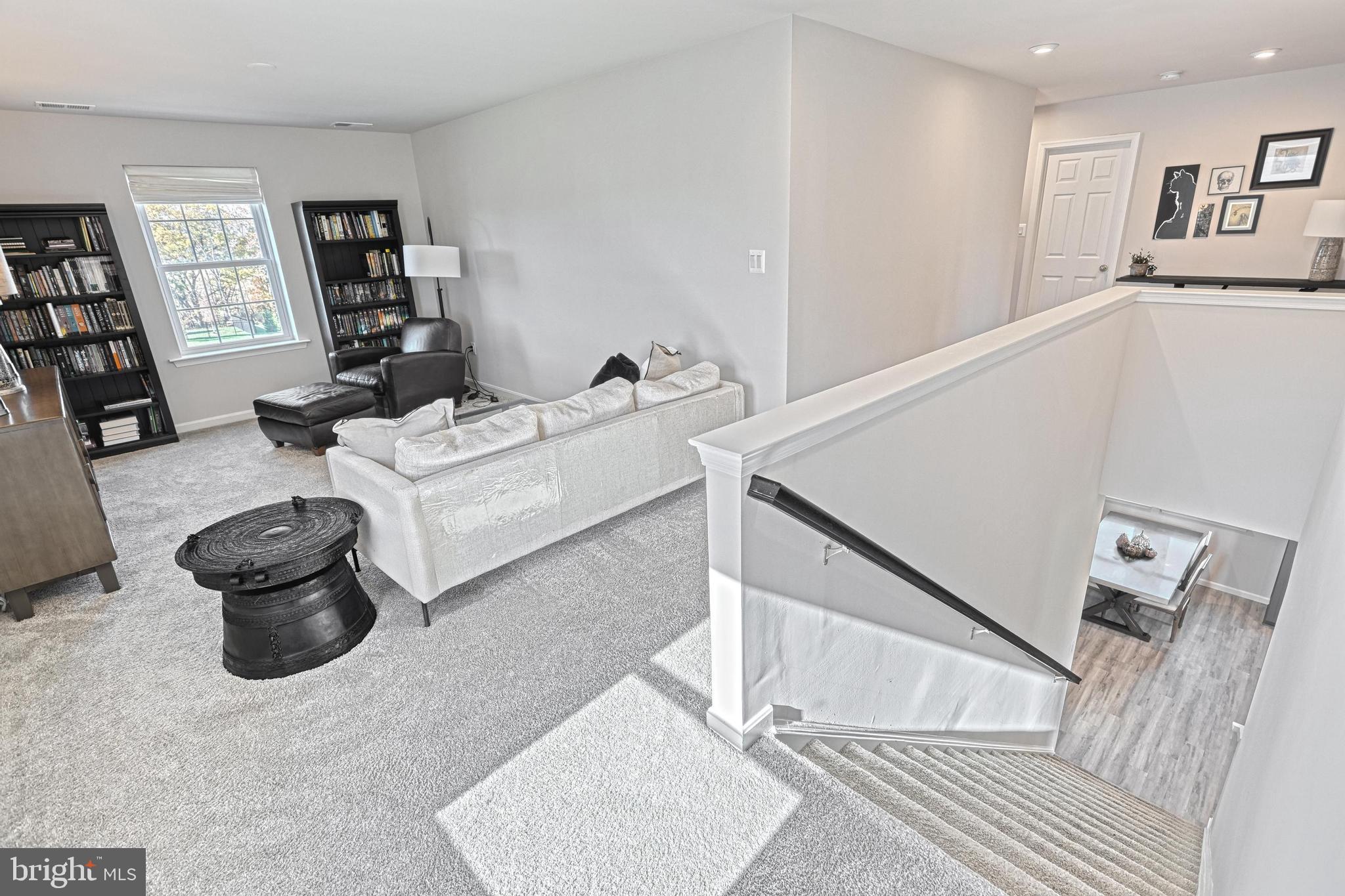 1555 FINCH DRIVE
