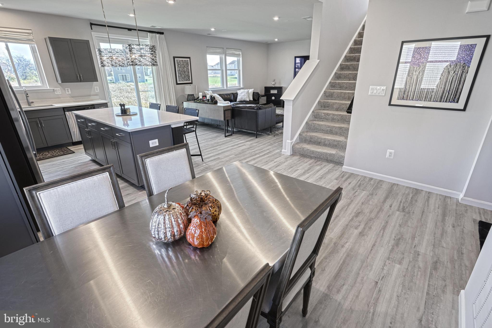 1555 FINCH DRIVE