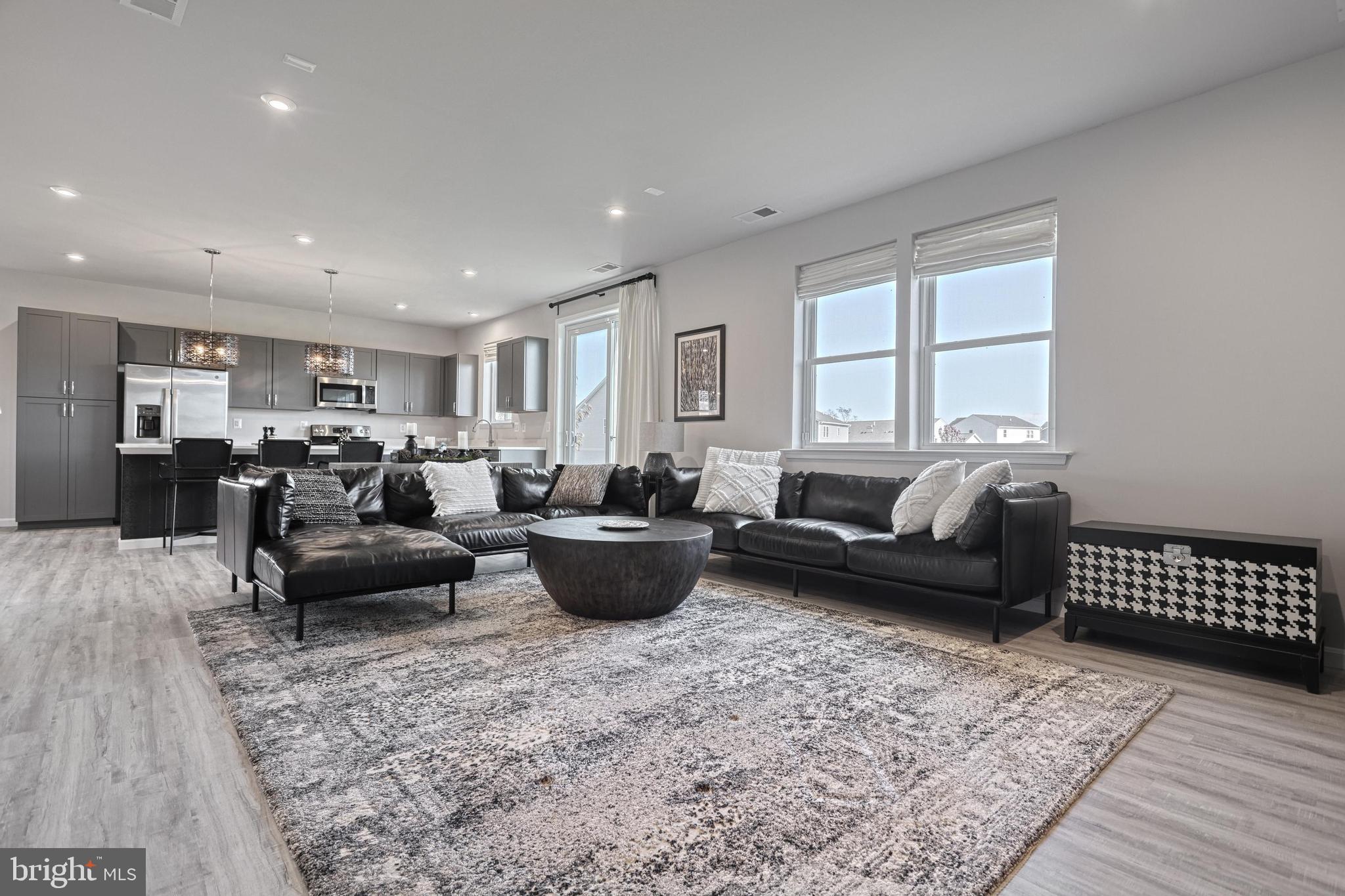 1555 FINCH DRIVE