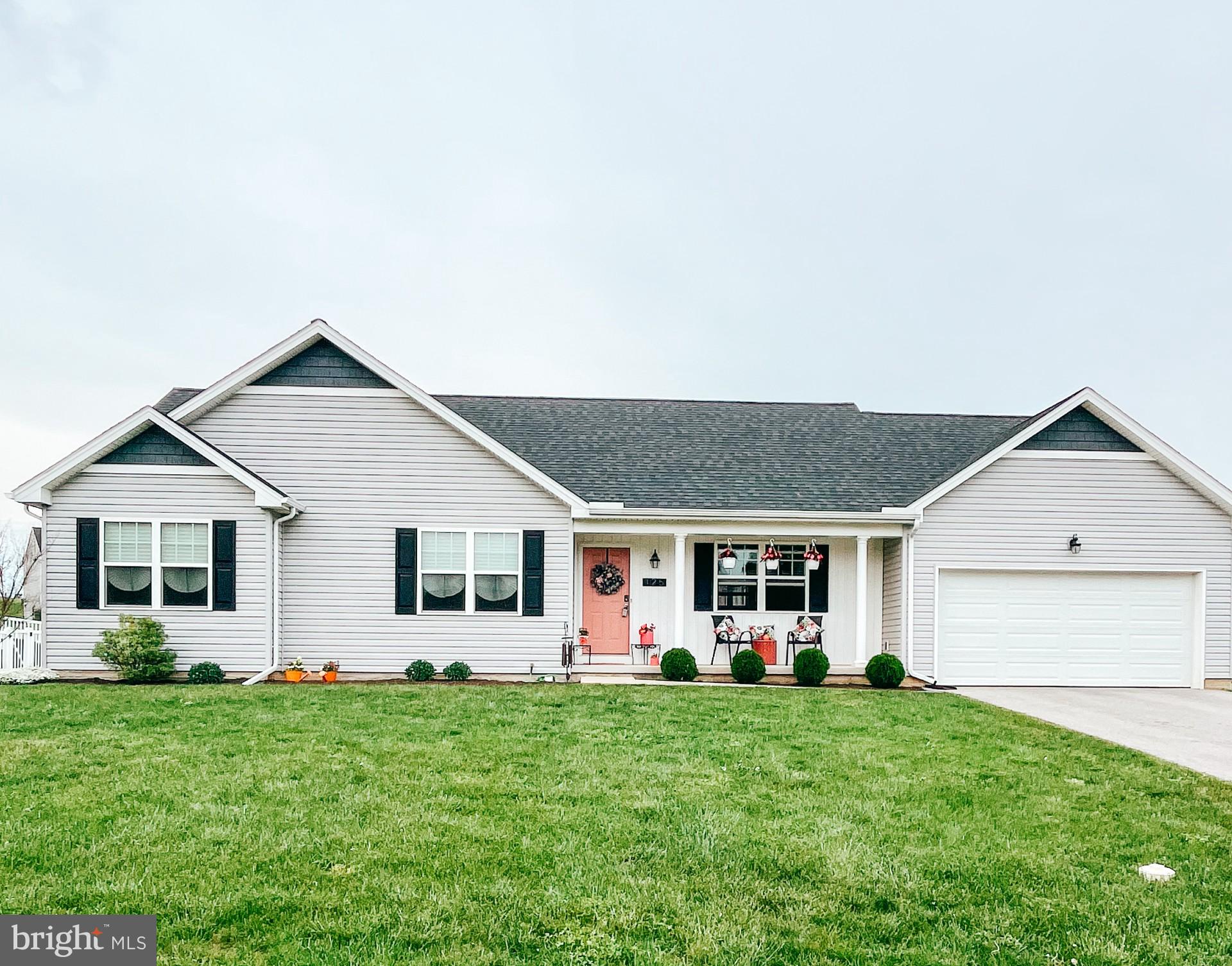 125 FARM HOUSE LANE