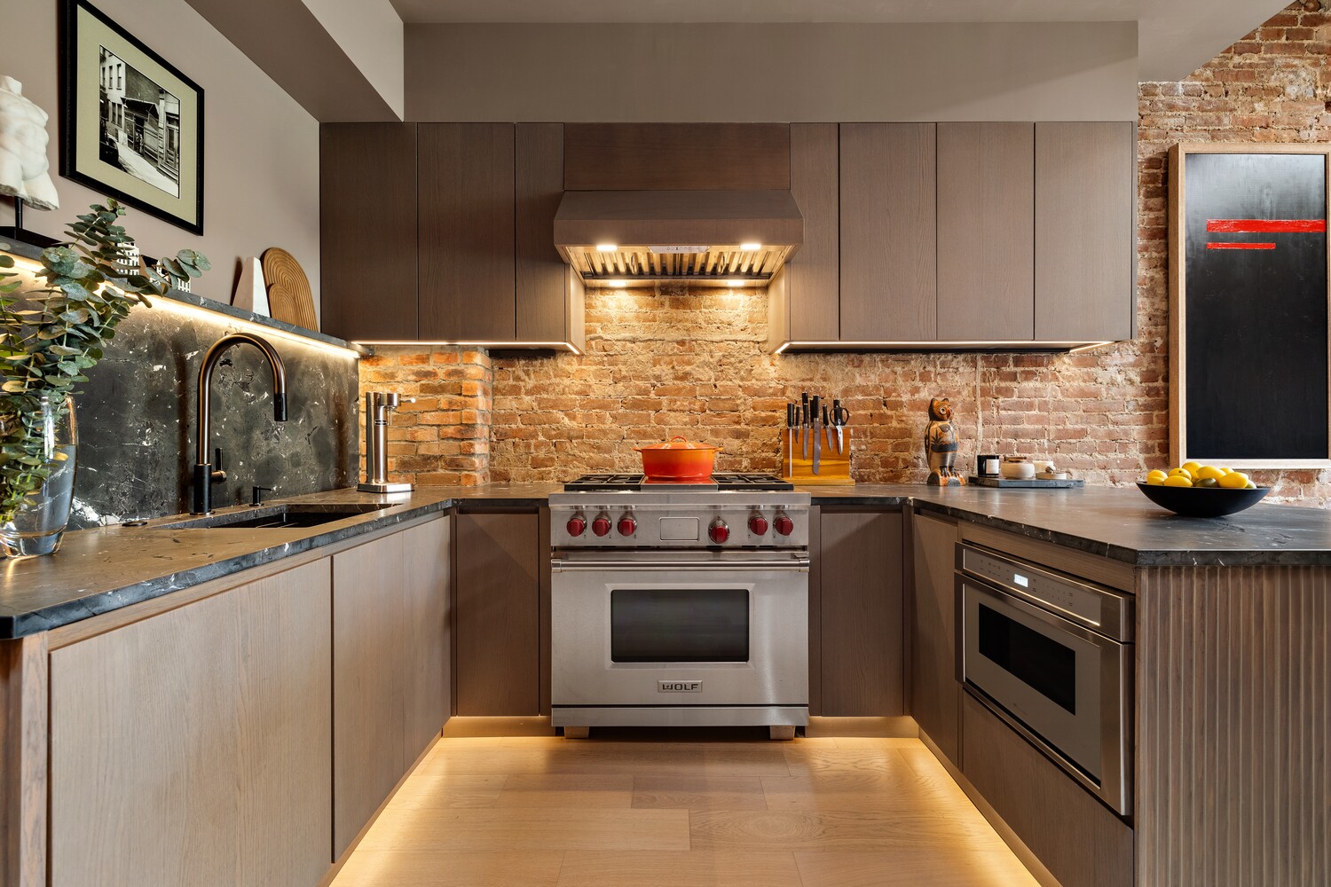 446 W 47TH Street PH5E