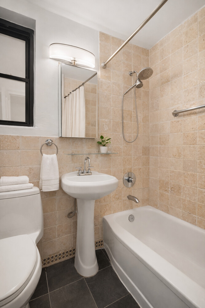 434 E 58TH Street 4AB