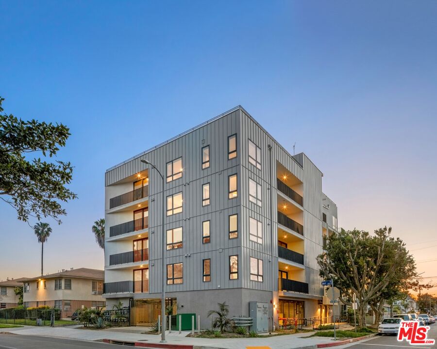 4506 Dockweiler St Unit: 405