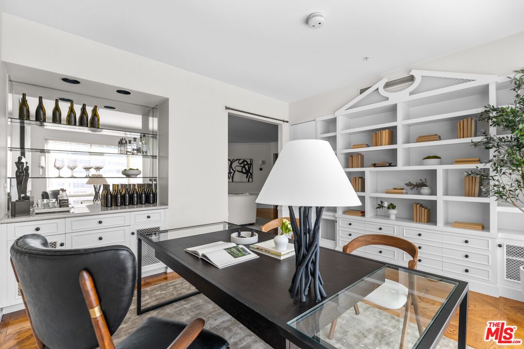 10490 Wilshire Blvd Unit: 906