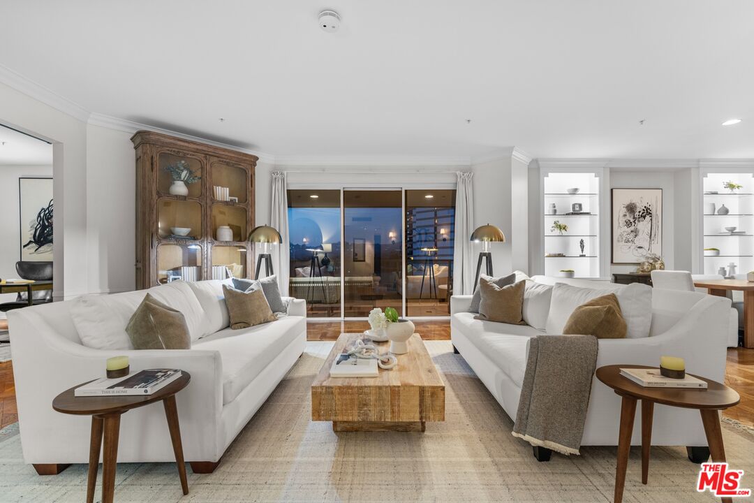 10490 Wilshire Blvd Unit: 906