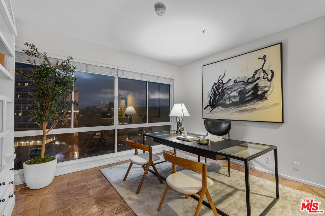10490 Wilshire Blvd Unit: 906
