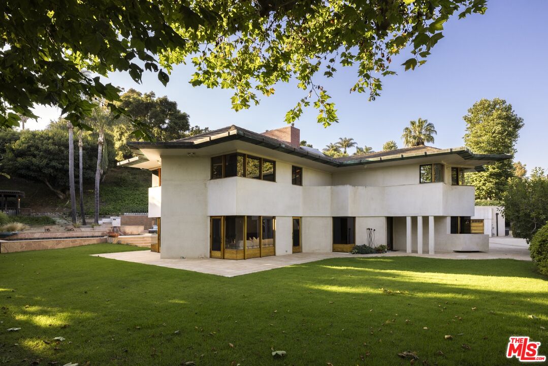 6353 Busch Dr