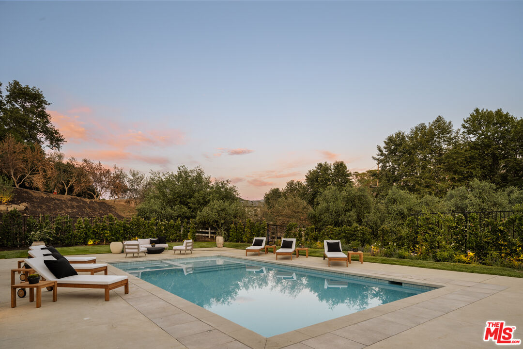 26719 Mulholland Hwy