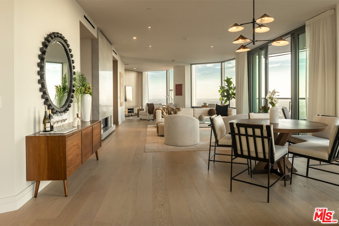 211 W Elm Ct Unit: 29C