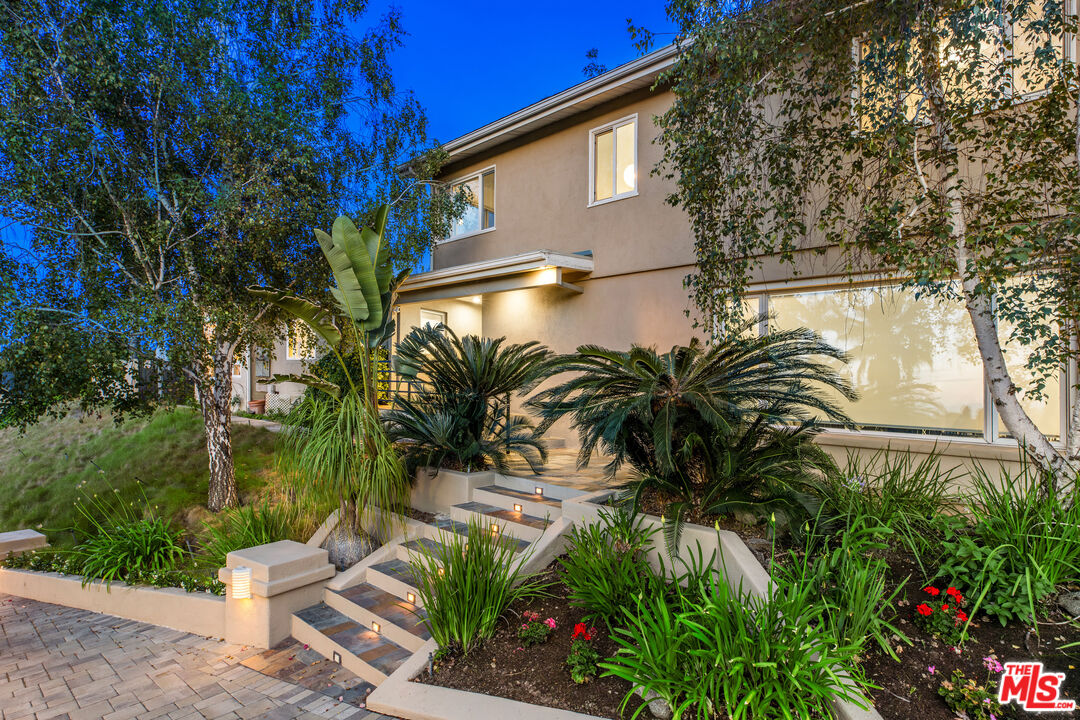 15946 Tobin Way