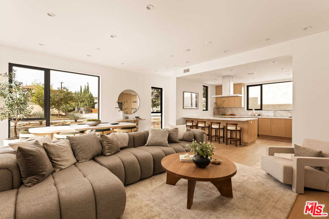 2425 20th St Unit: A