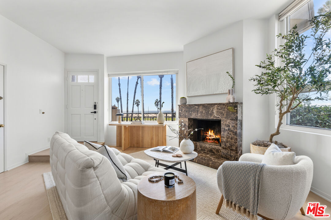 118 Wadsworth Ave Unit: 1