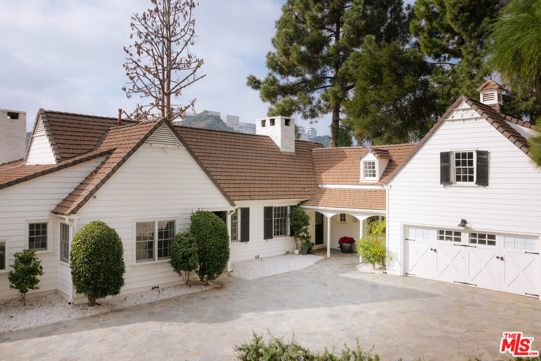 11630 Bellagio Rd