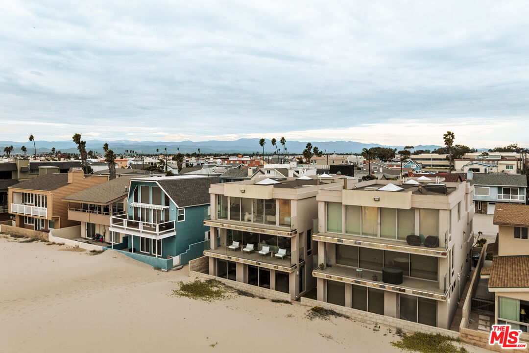 1825 Ocean Dr