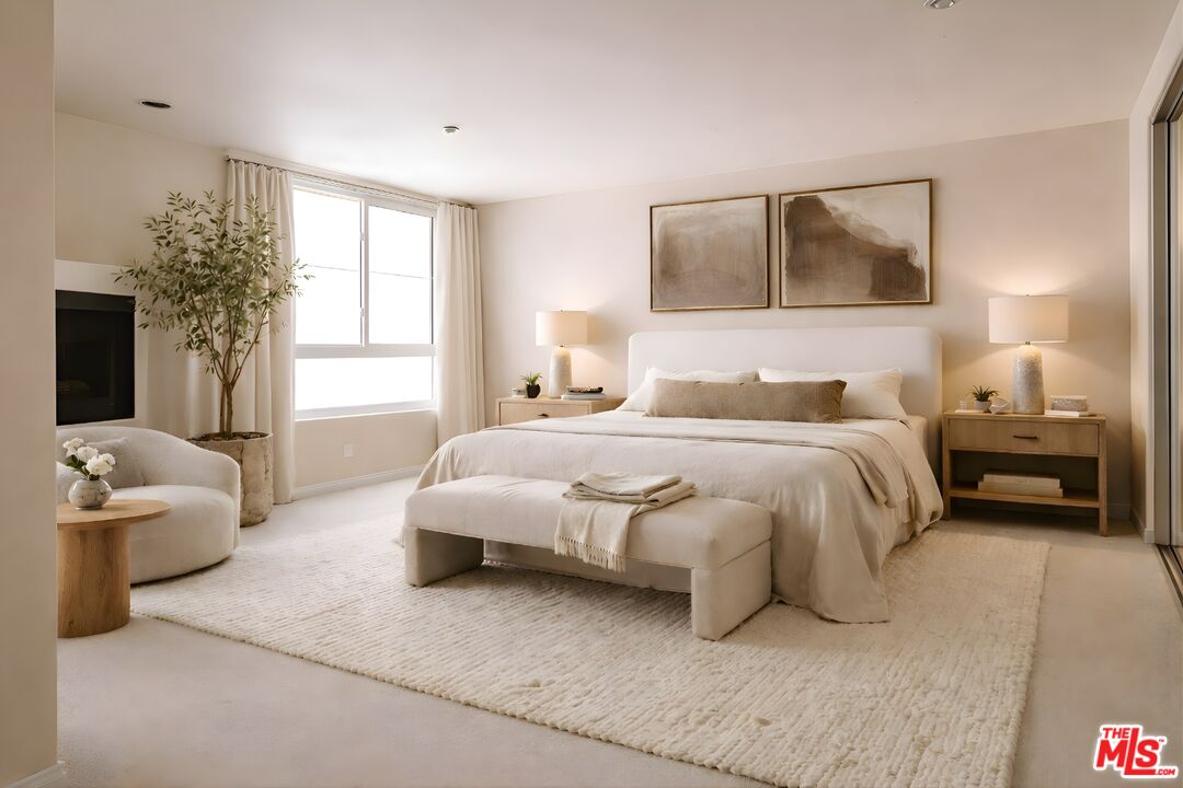 2030 S Bentley Ave Unit: 200