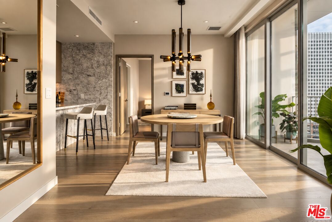 2025 Avenue Of The Stars Unit: 210