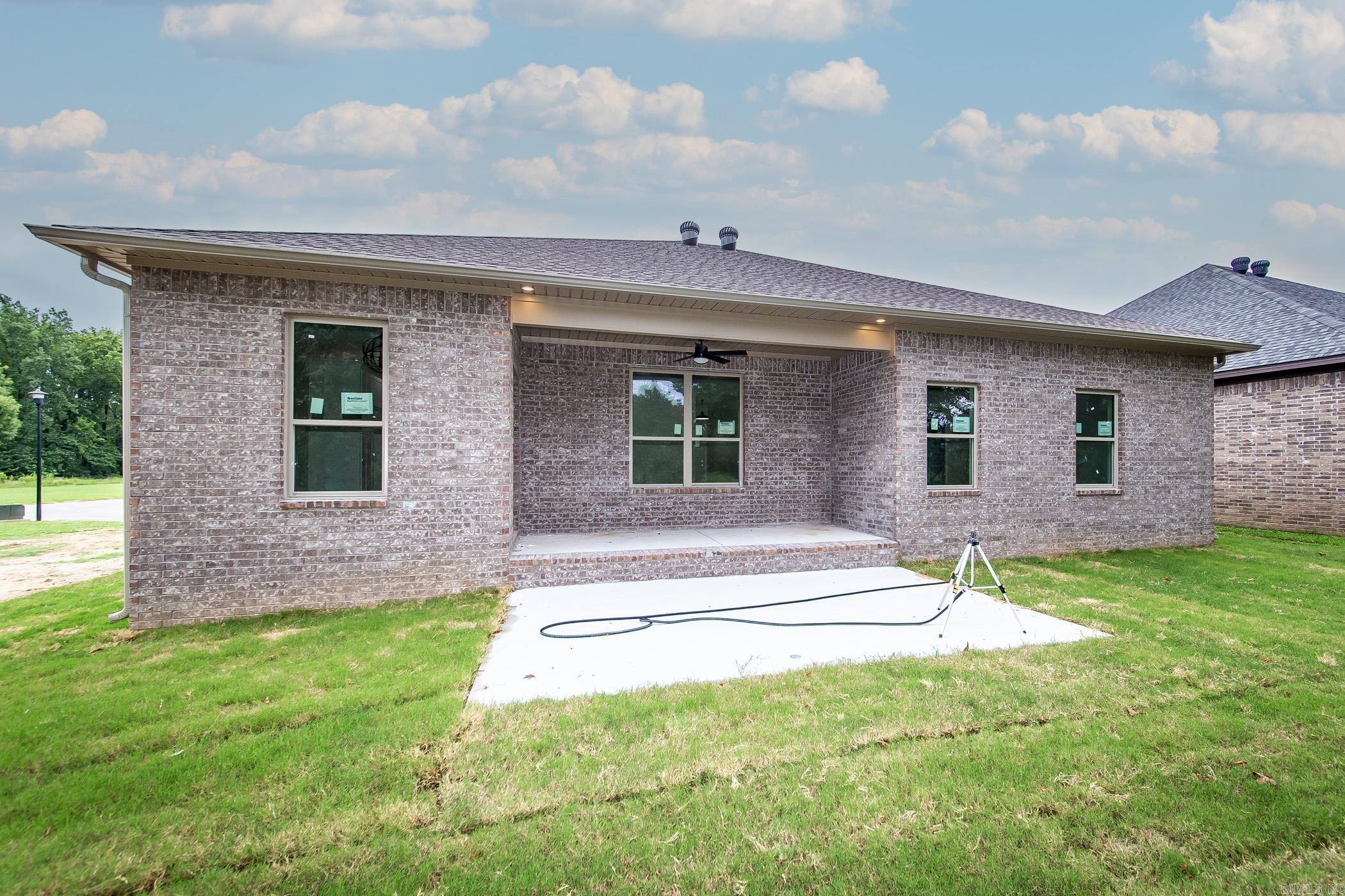 933 Villa Vista Loop