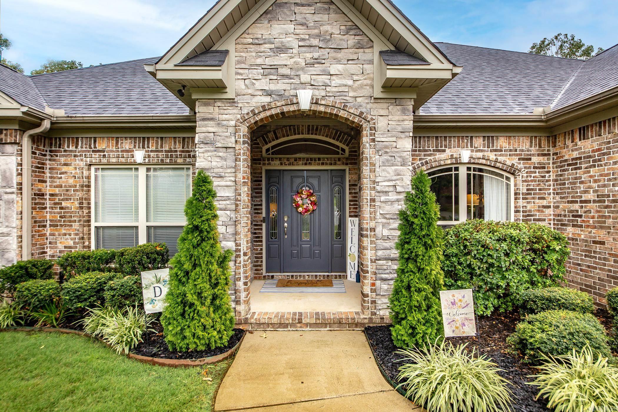 15 Hickory Bend Circle