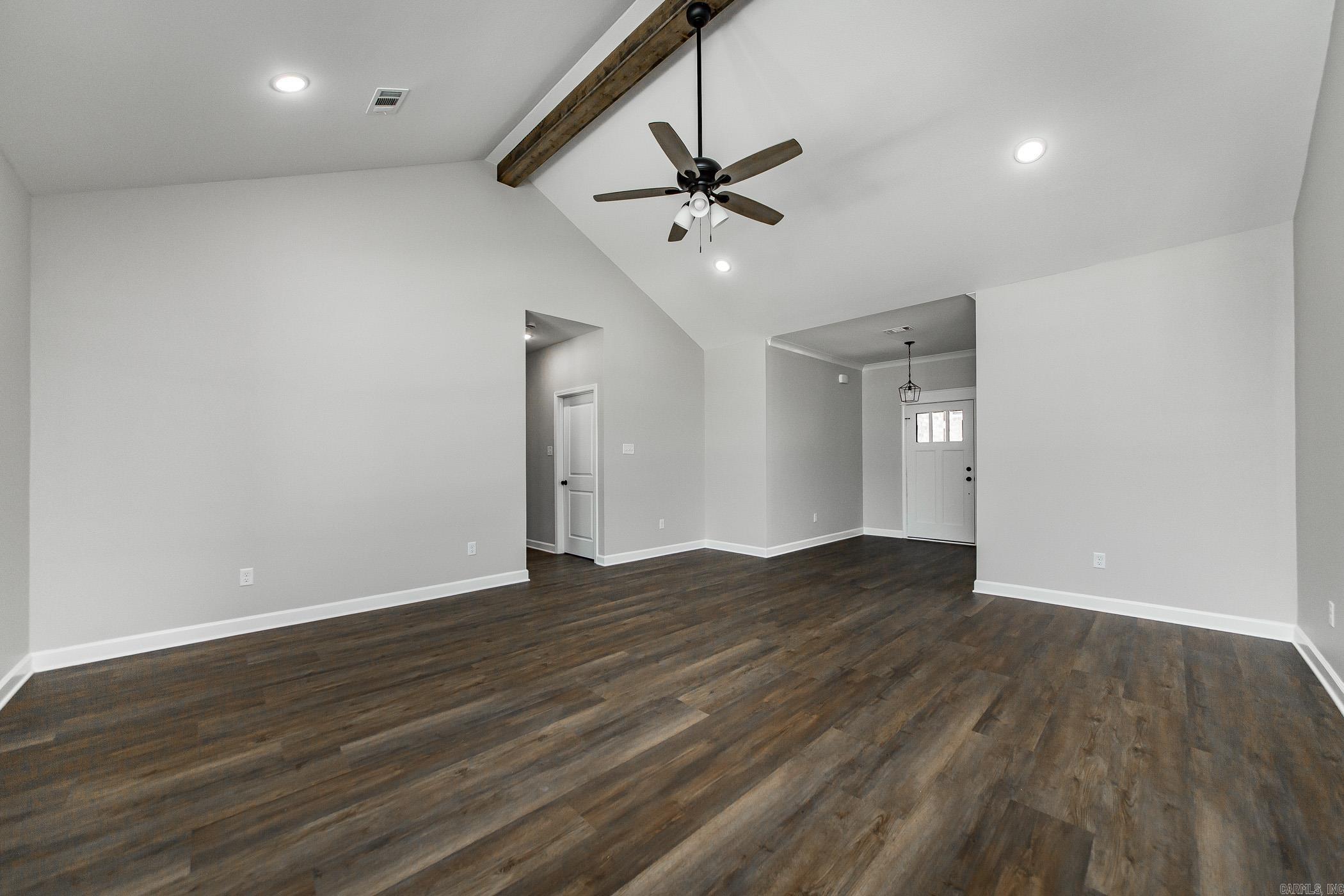 912 E Dell Vista Cove