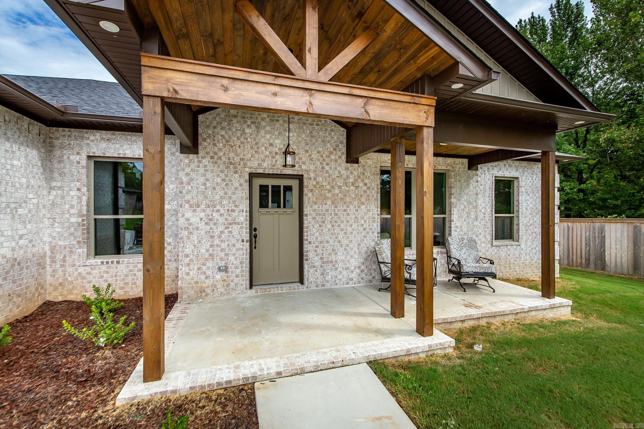914 E East Dell Vista Cove