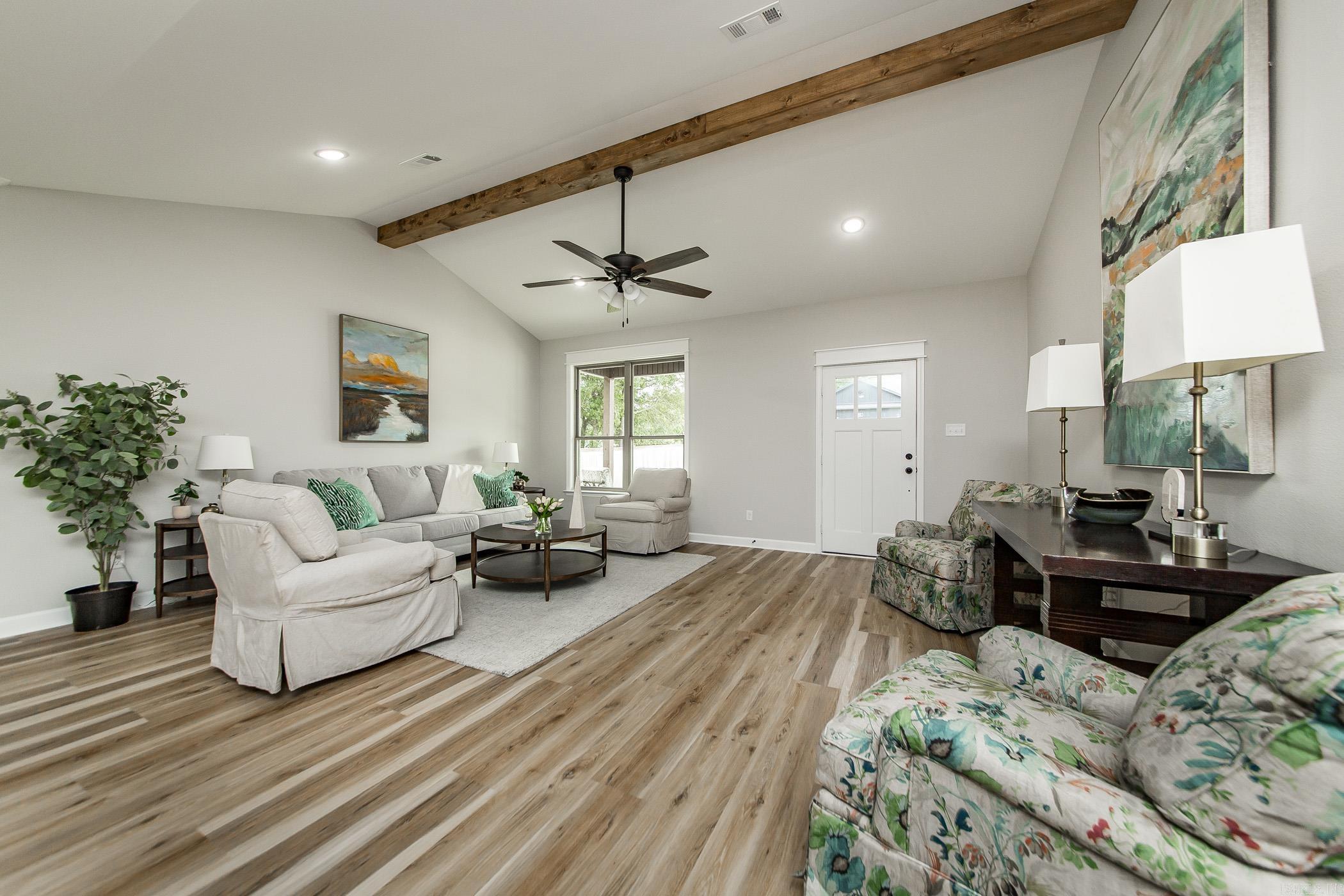 914 E East Dell Vista Cove