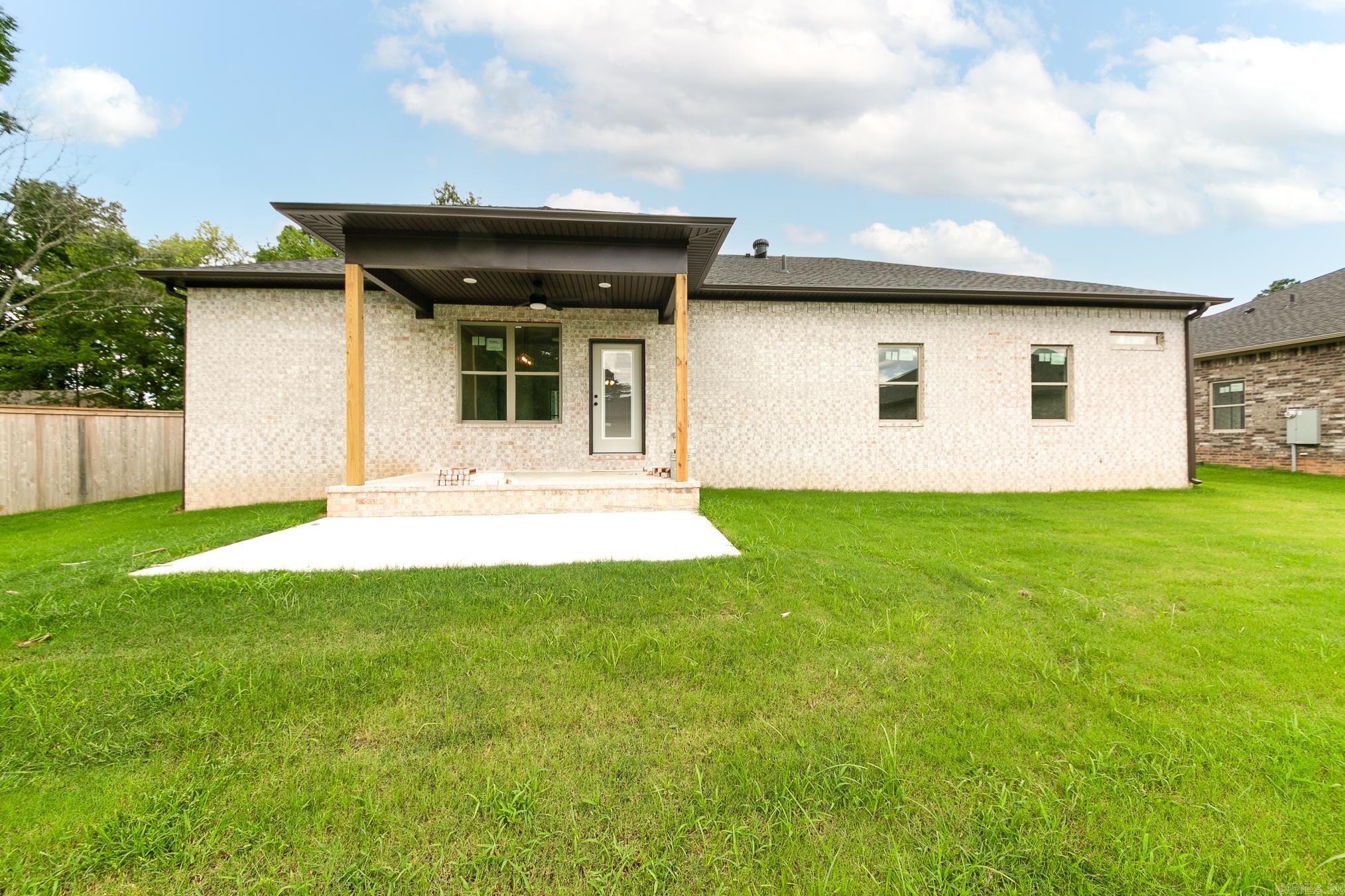 914 E East Dell Vista Cove