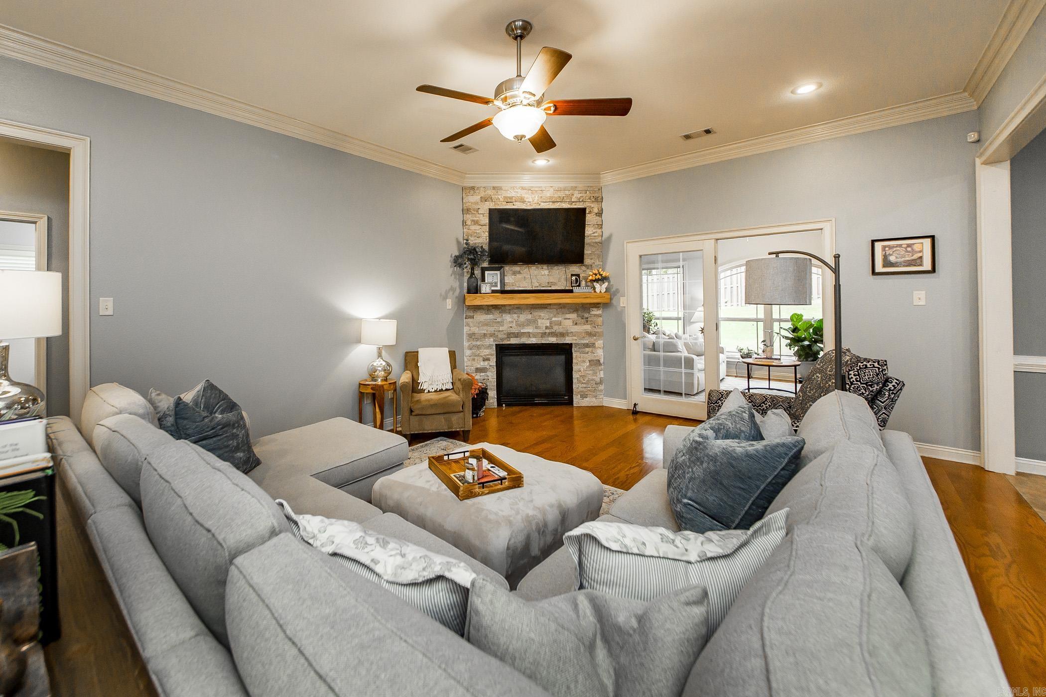15 Hickory Circle