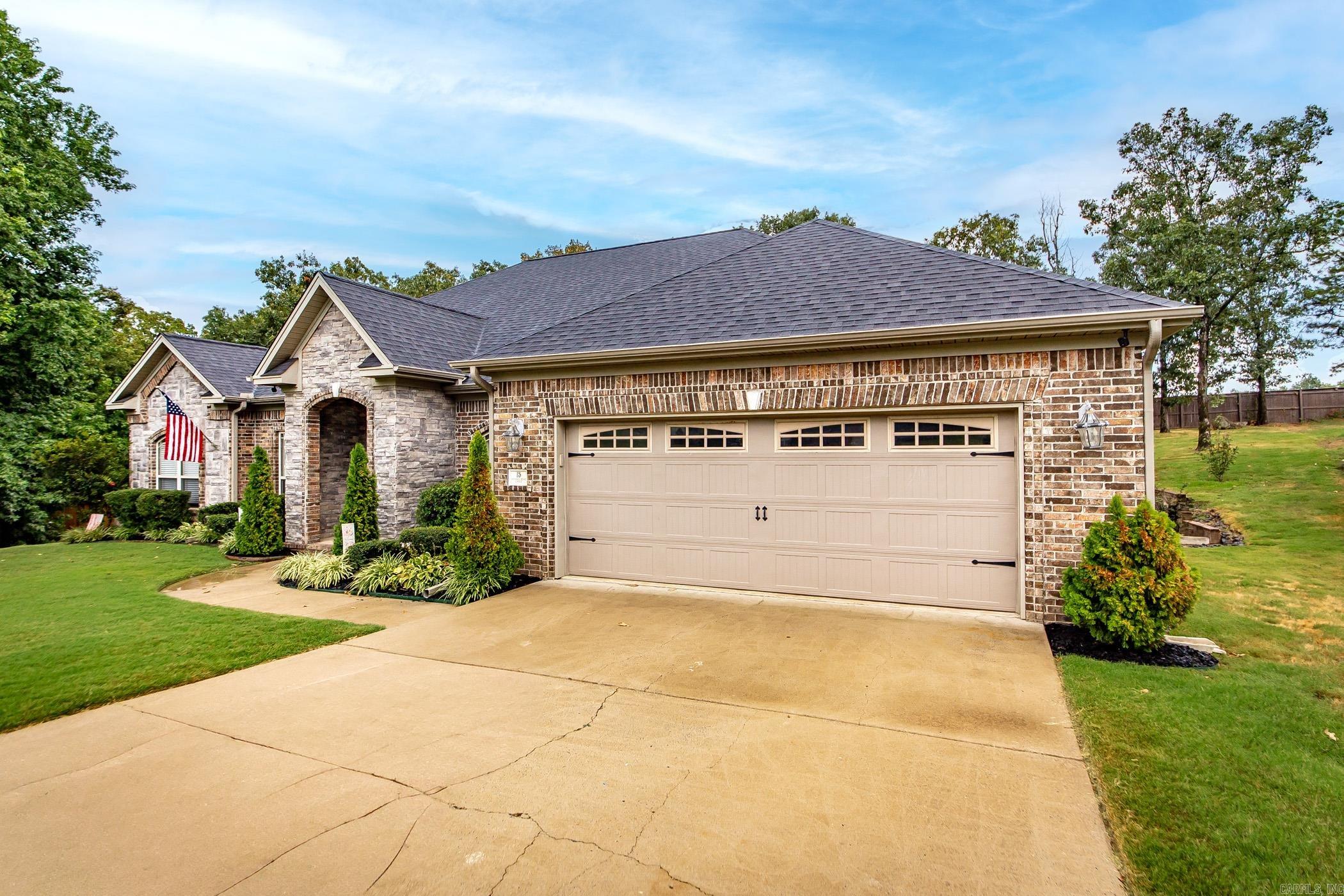 15 Hickory Circle