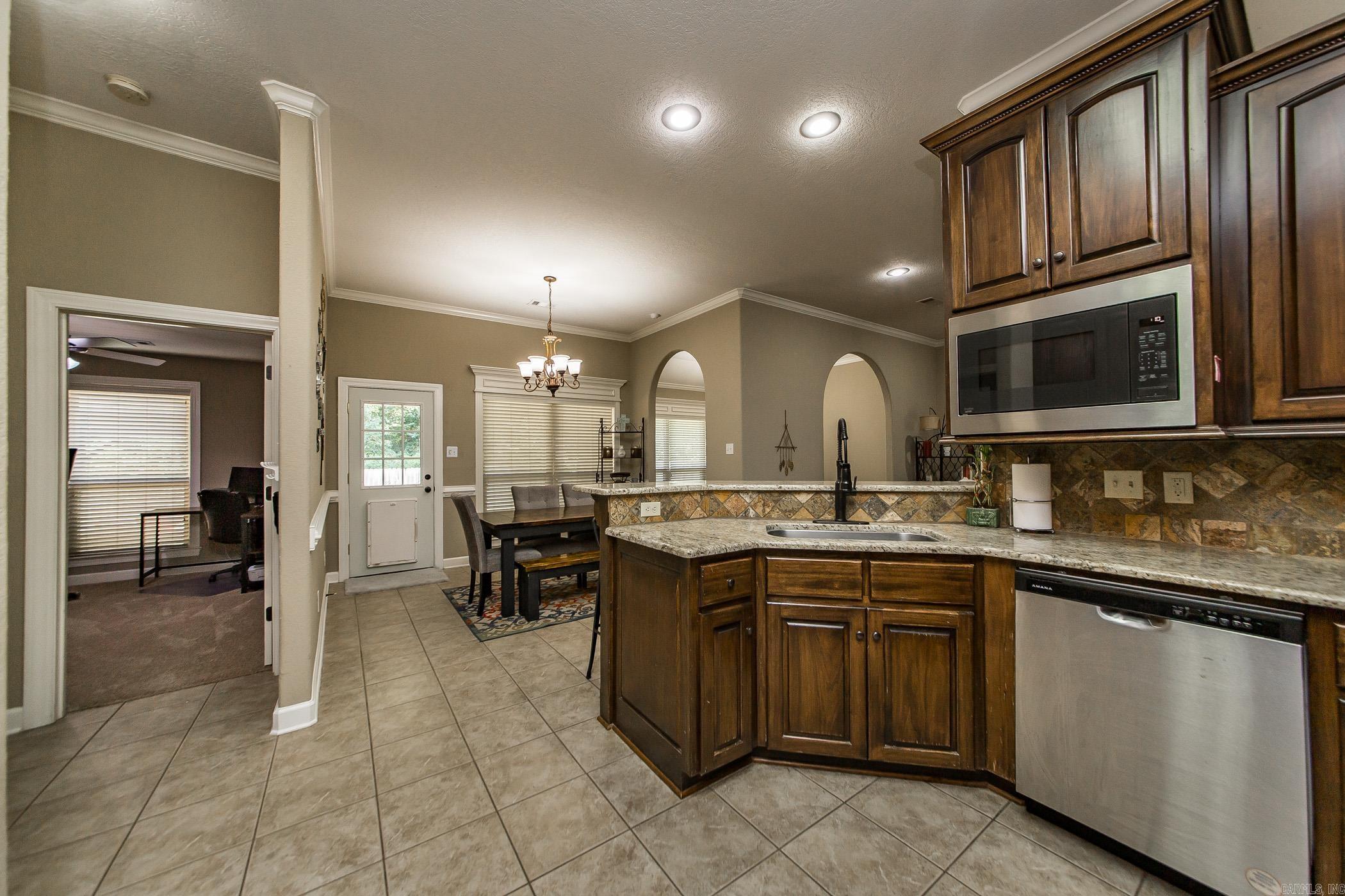 225 Jackson Park Cove