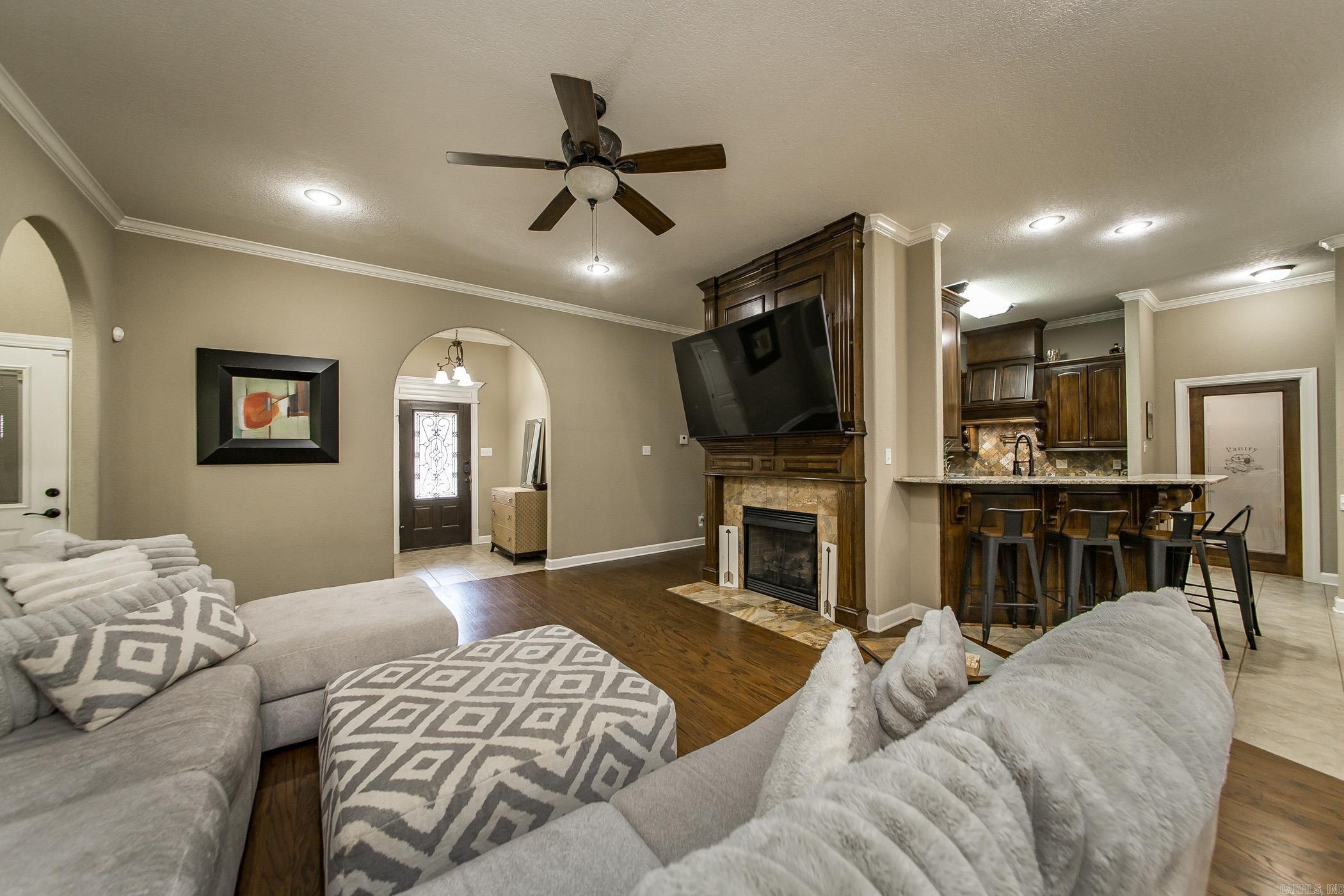 225 Jackson Park Cove