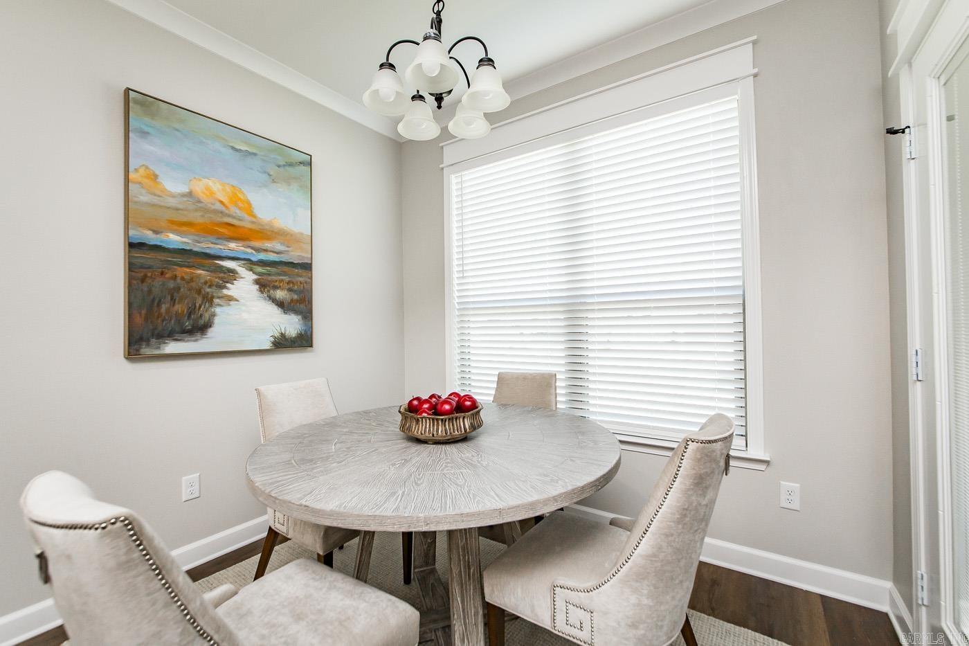 912 E Dell Vista Cove