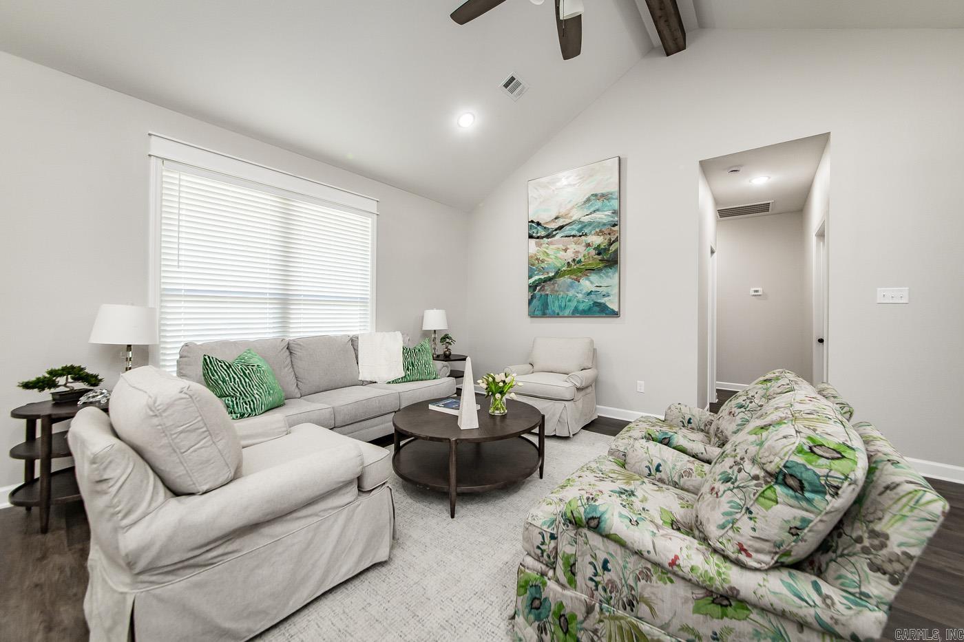 912 E Dell Vista Cove