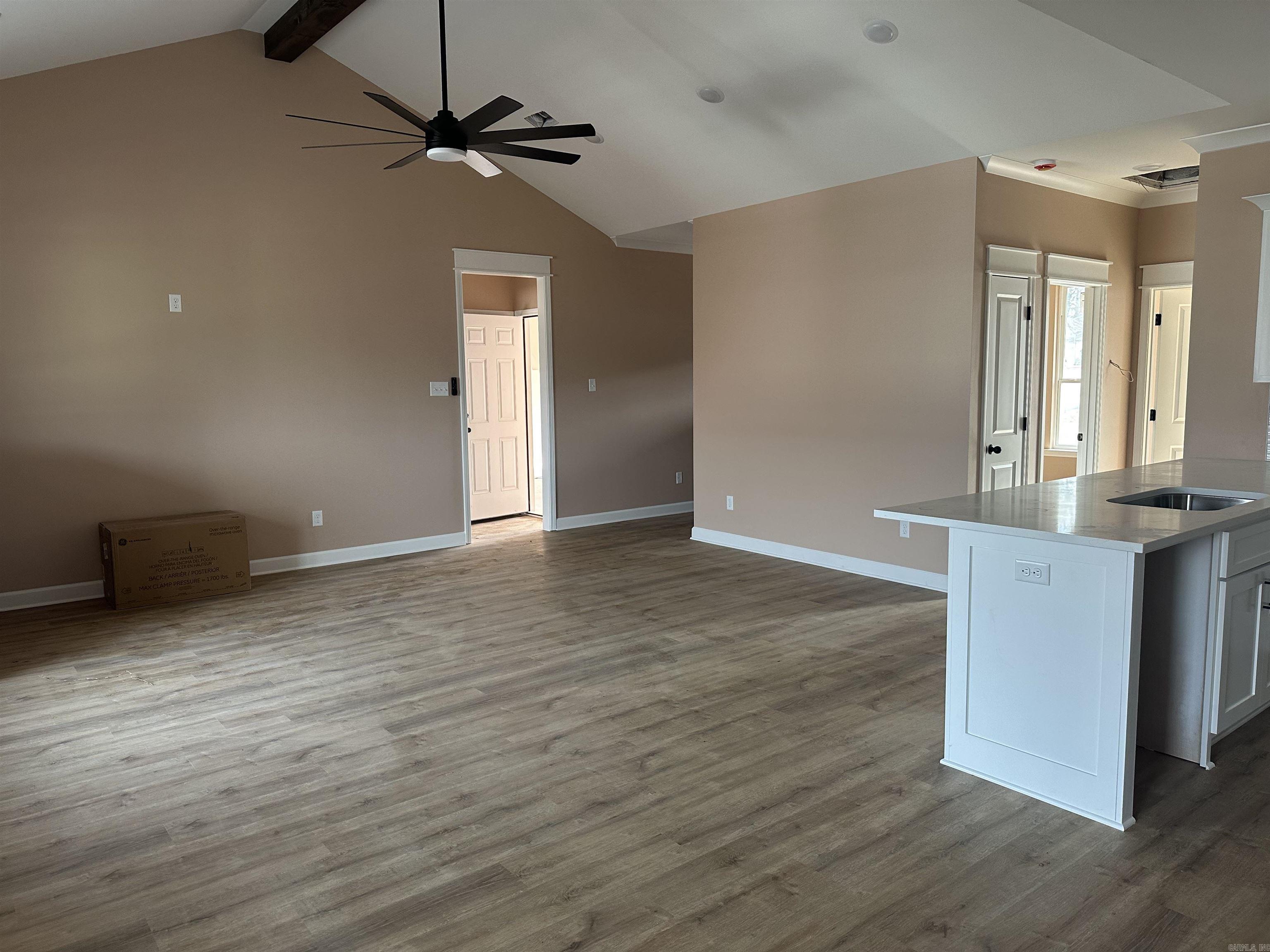 912 W Dell Vista Cove