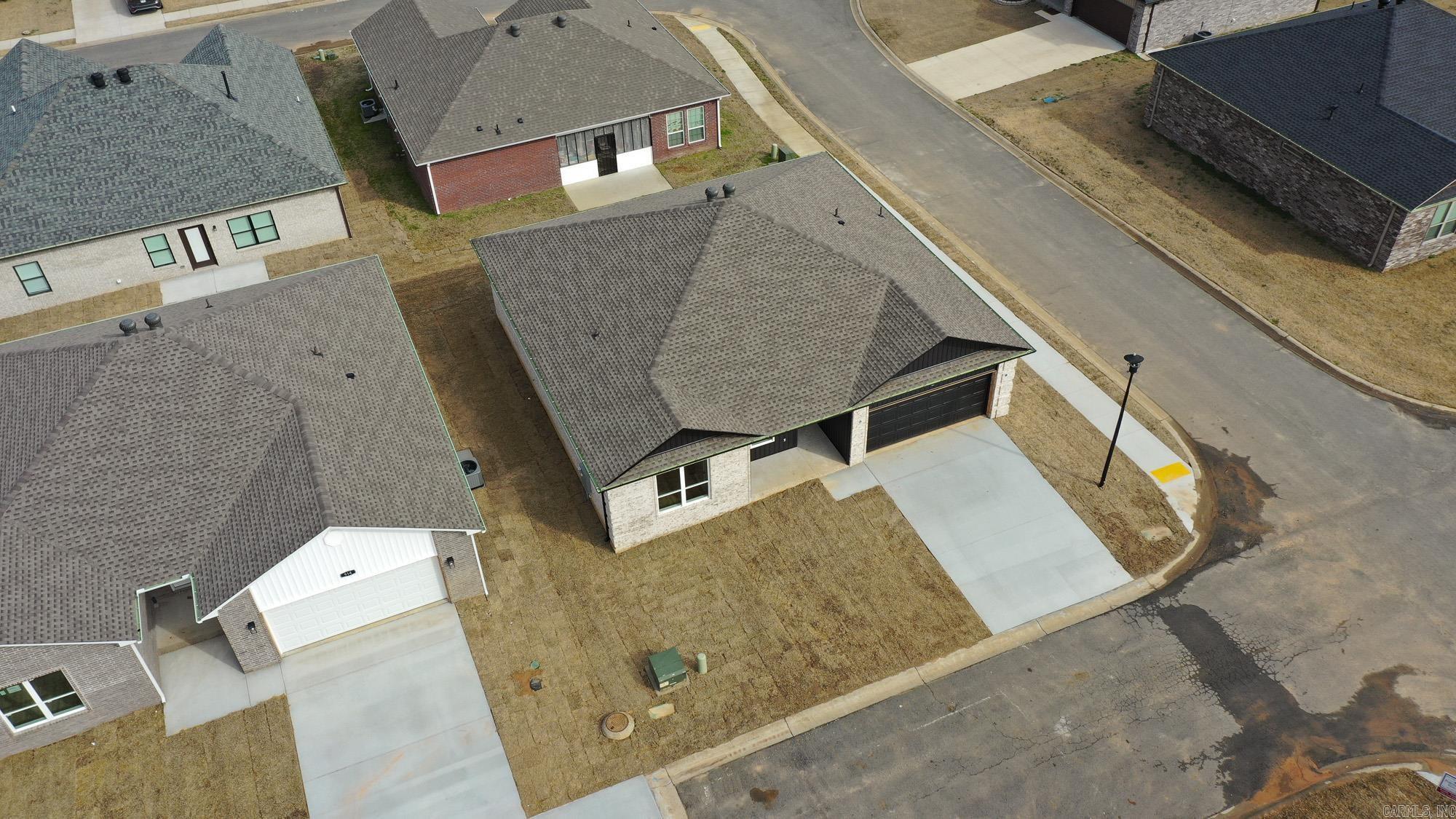 912 W Dell Vista Cove