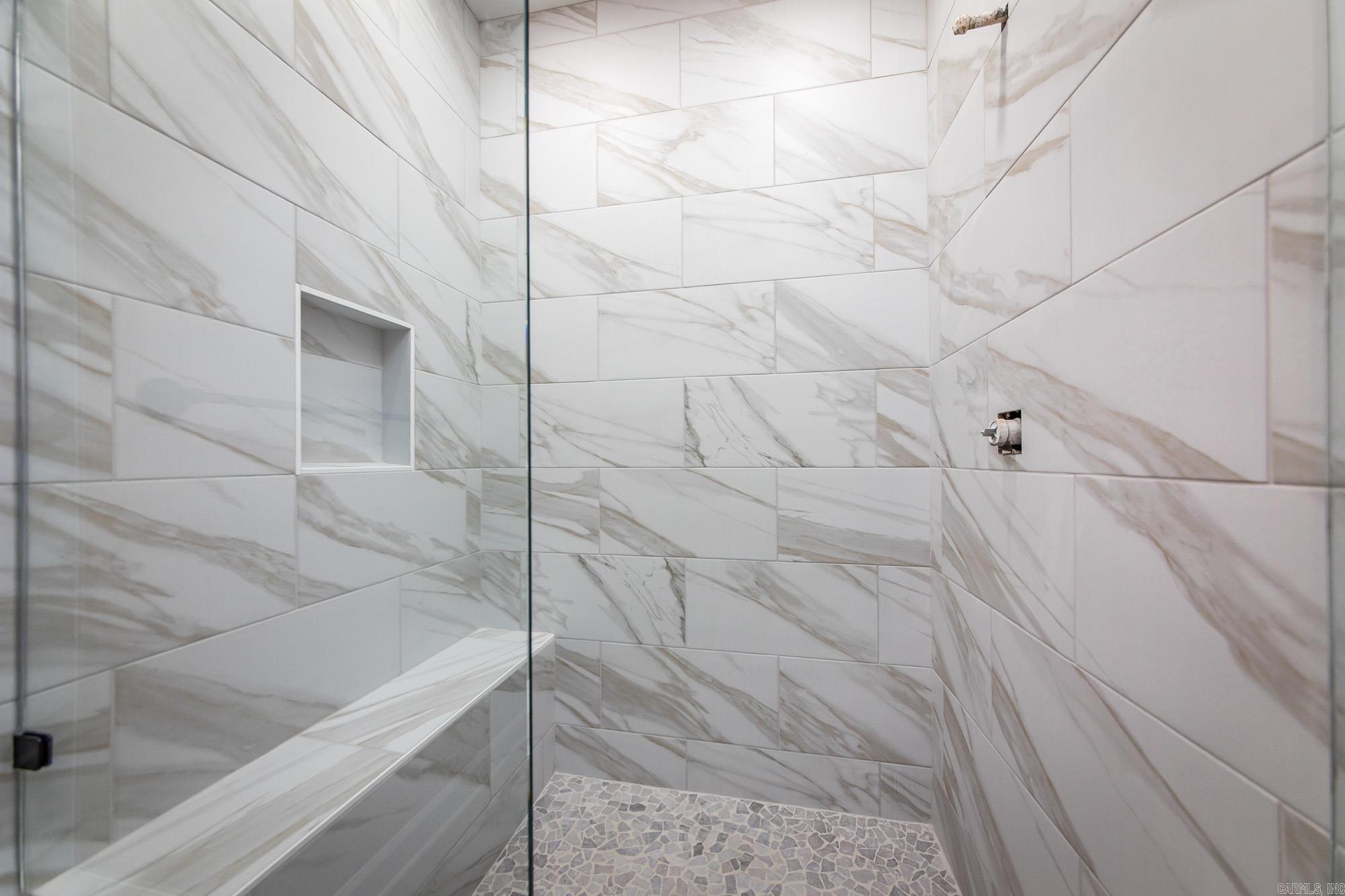 912 W Dell Vista Cove