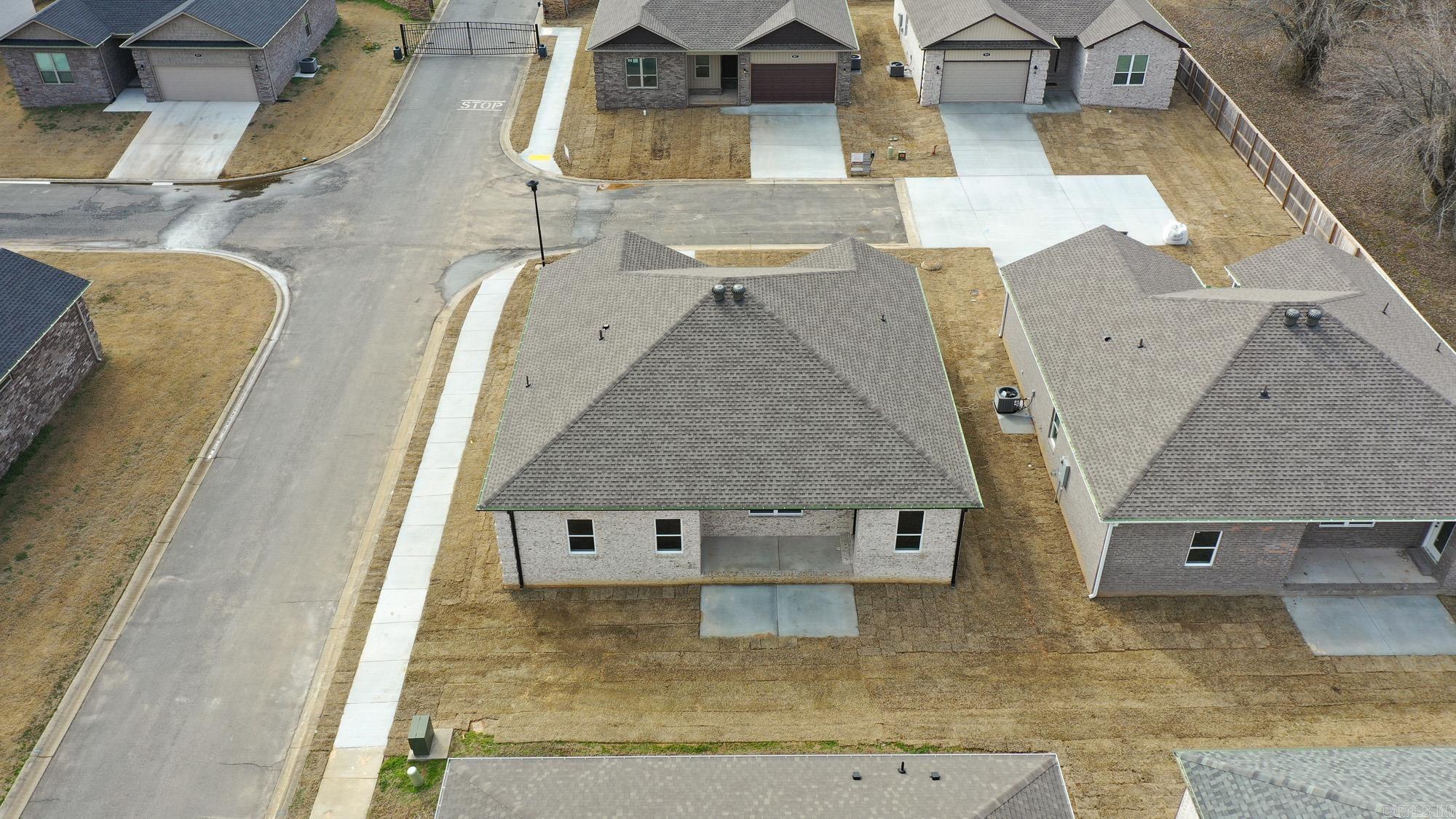 912 W Dell Vista Cove