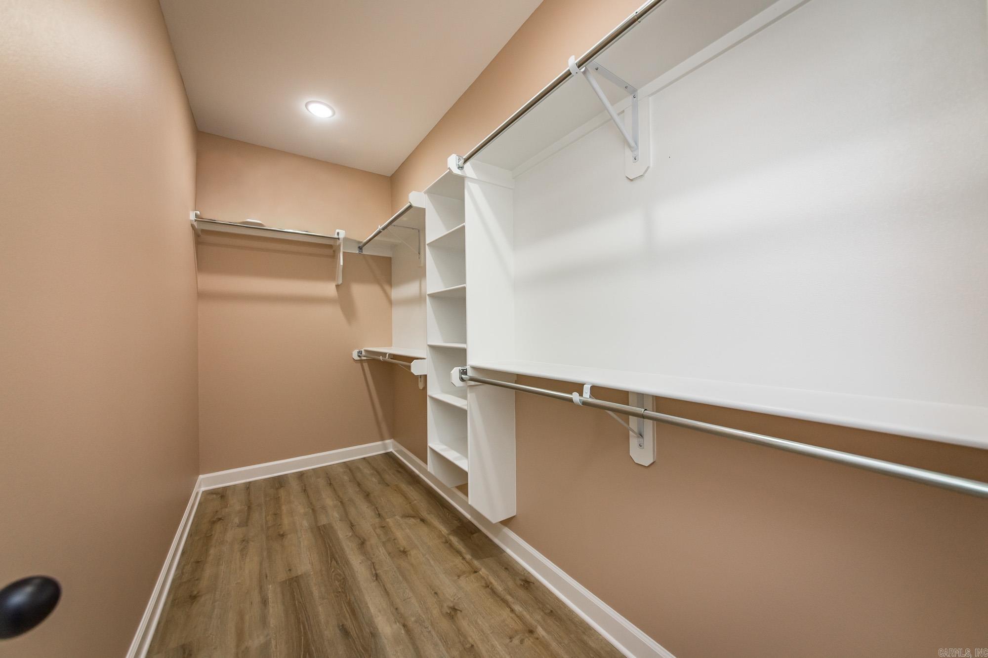 912 W Dell Vista Cove