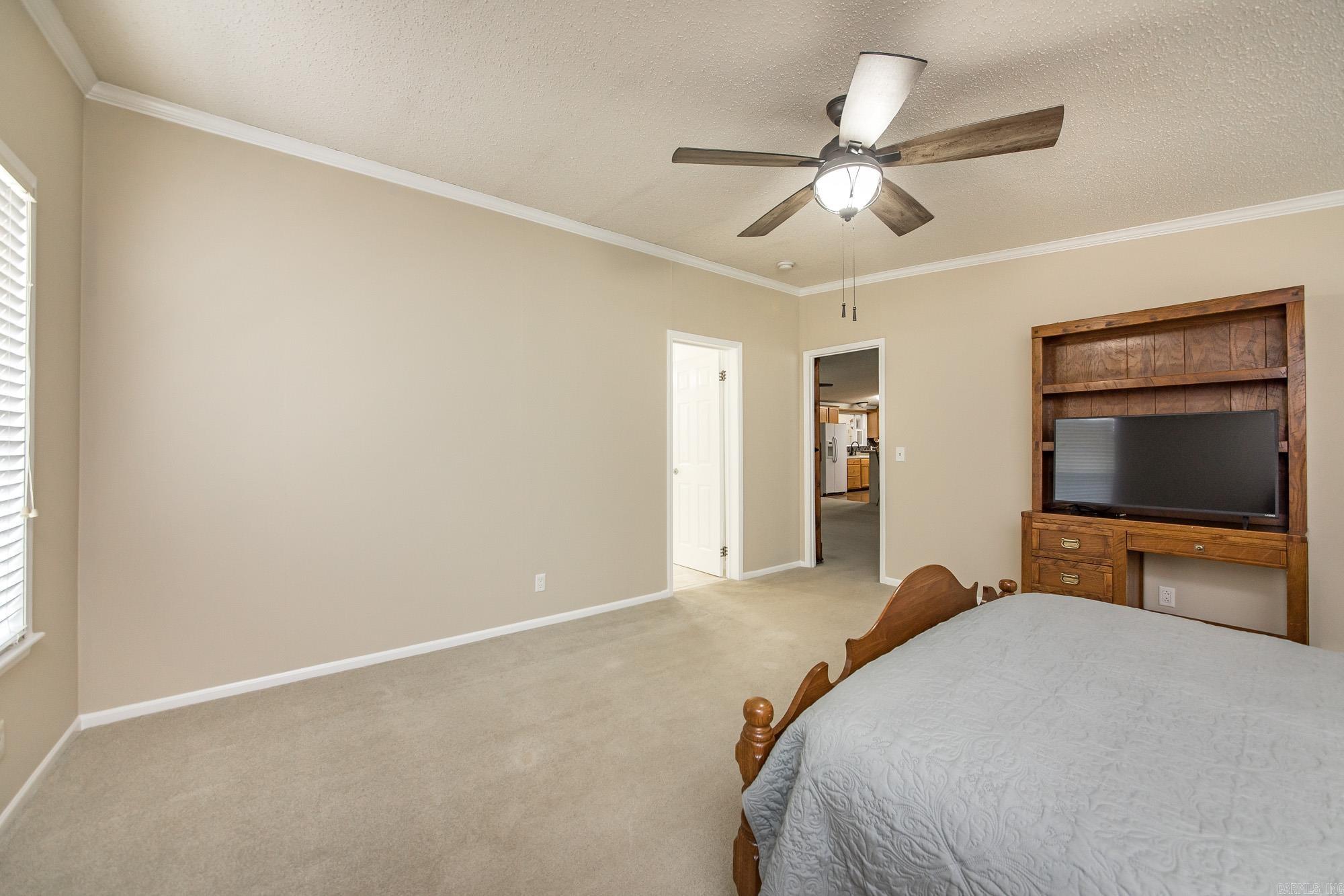 103 N Skyview Circle