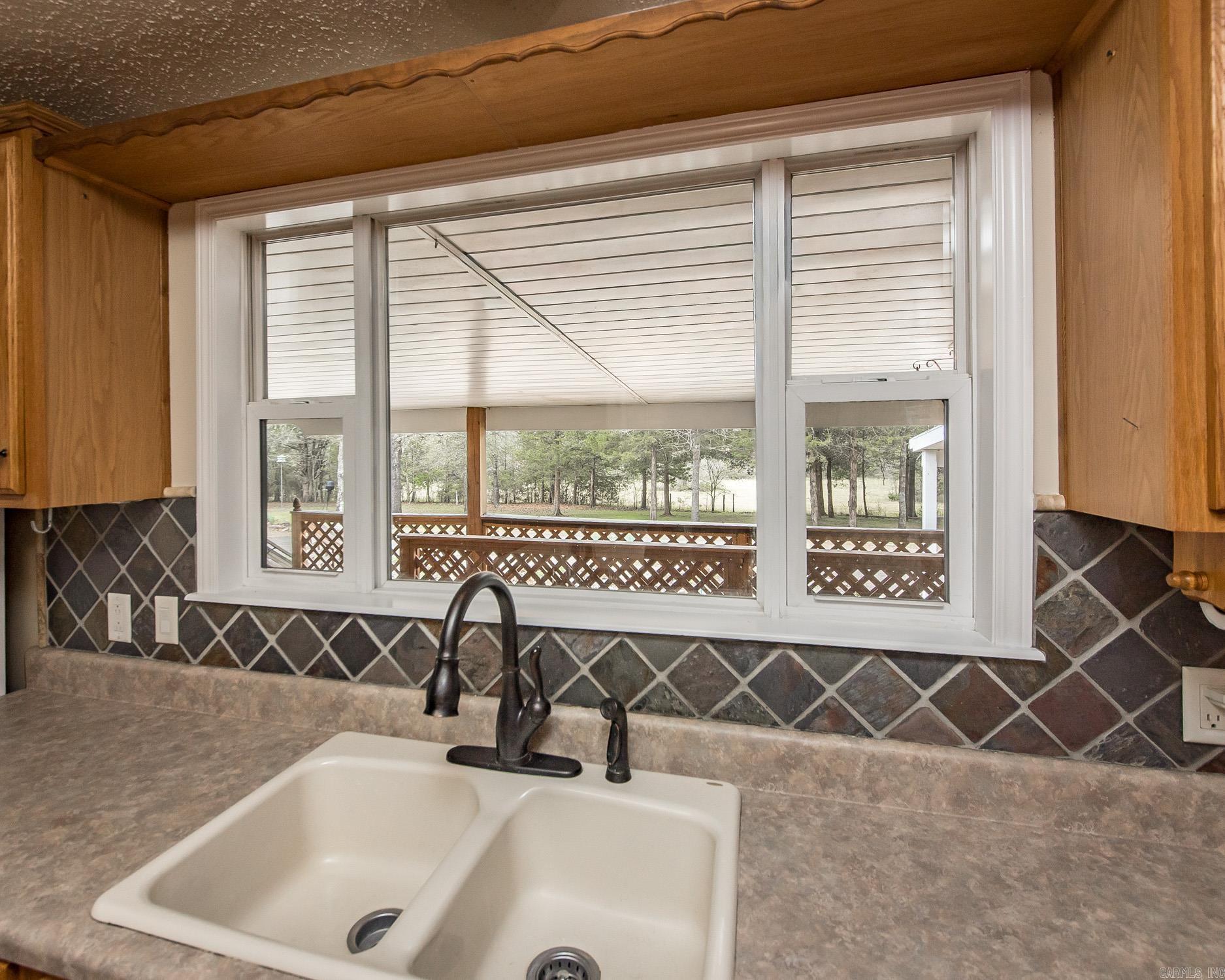 103 N Skyview Circle