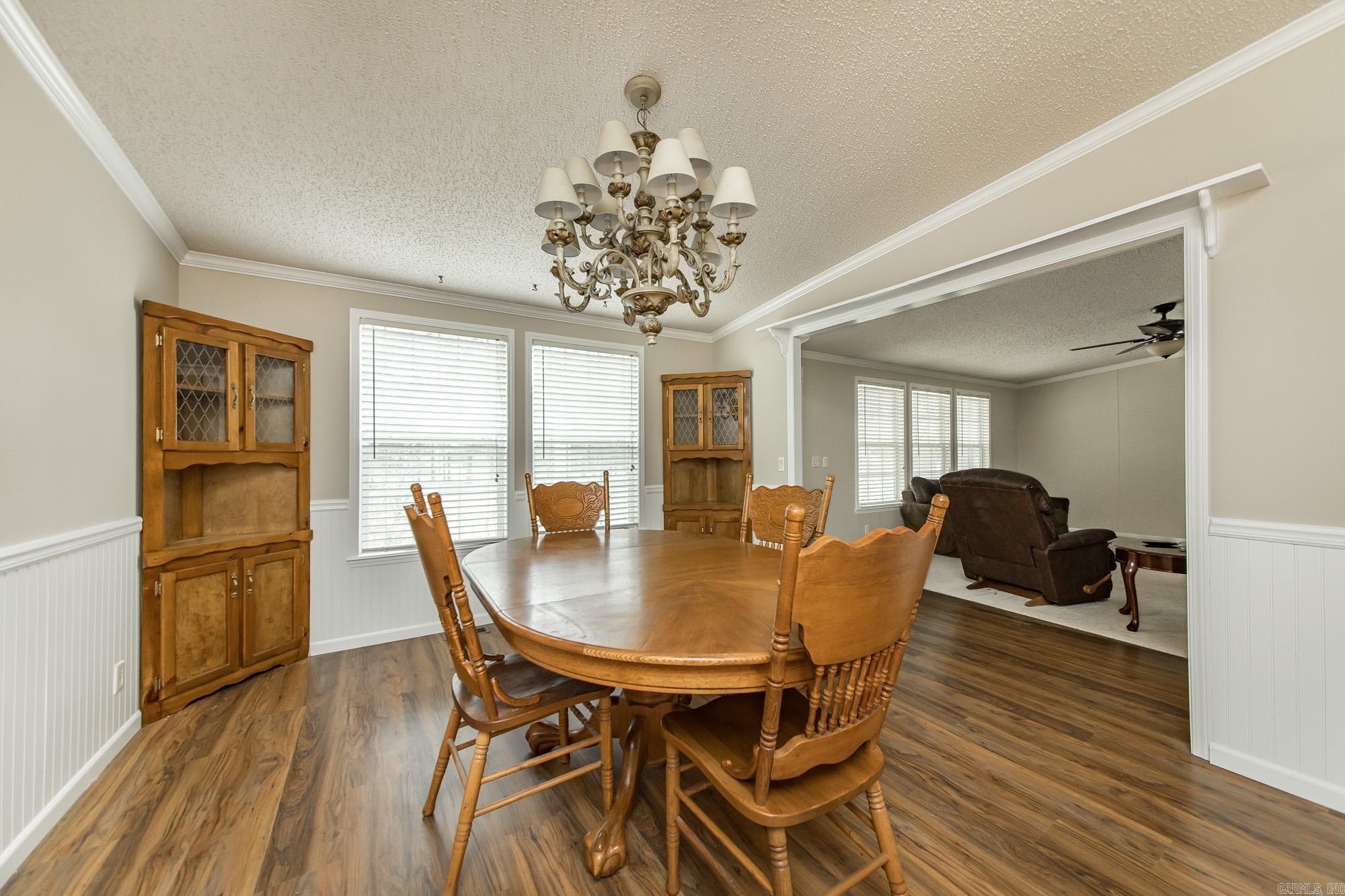 103 N Skyview Circle