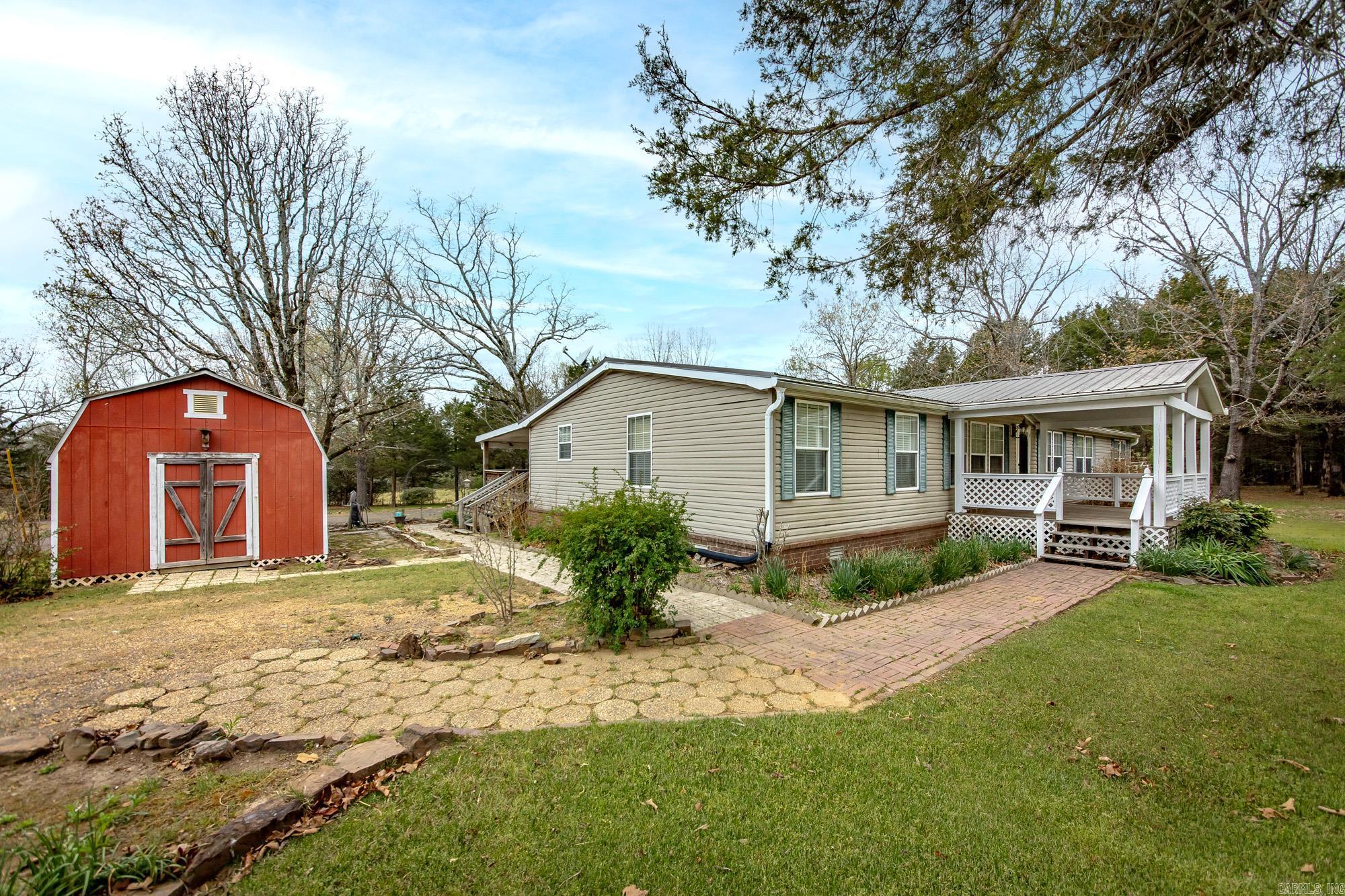 103 N Skyview Circle