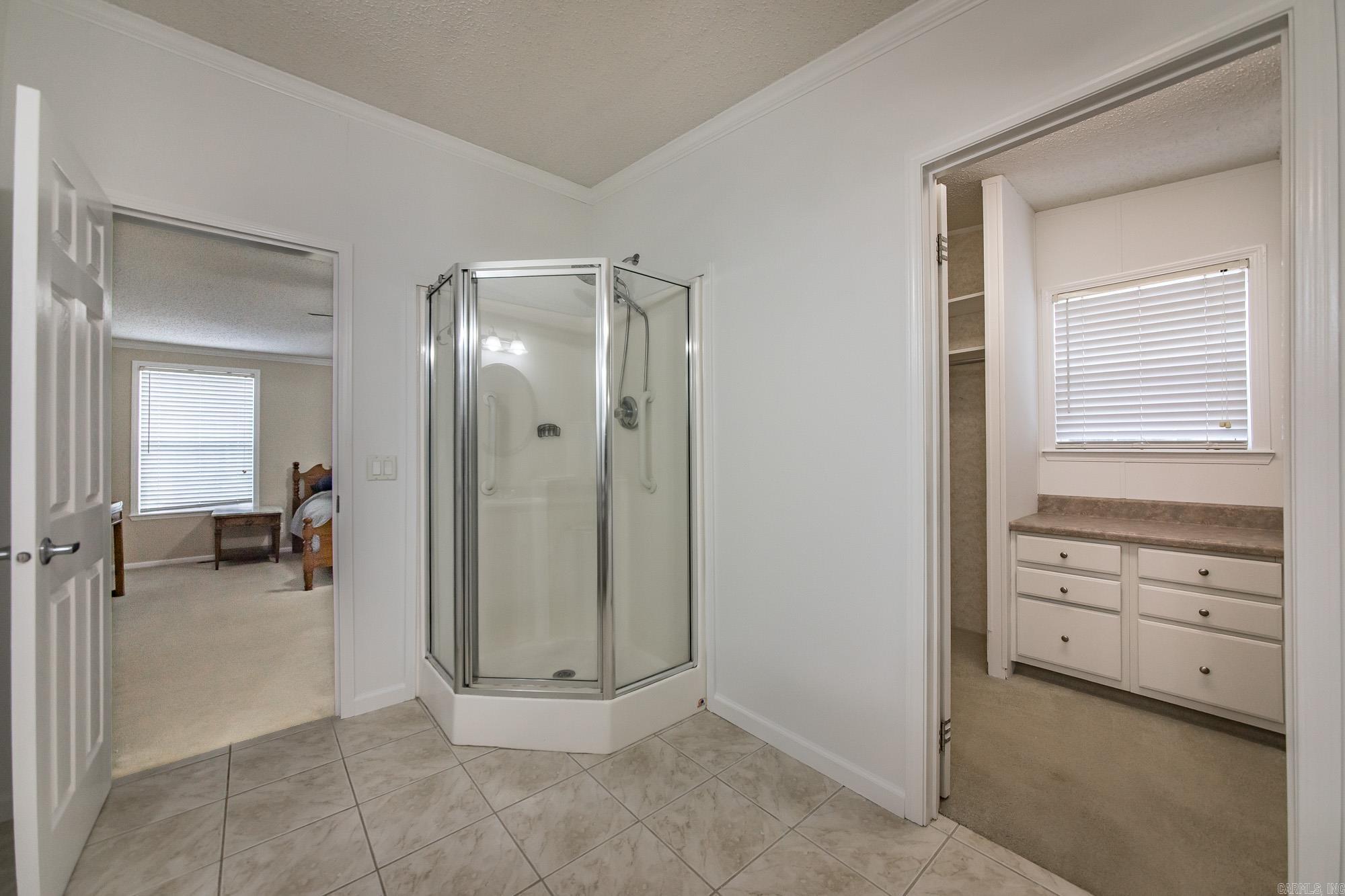 103 N Skyview Circle