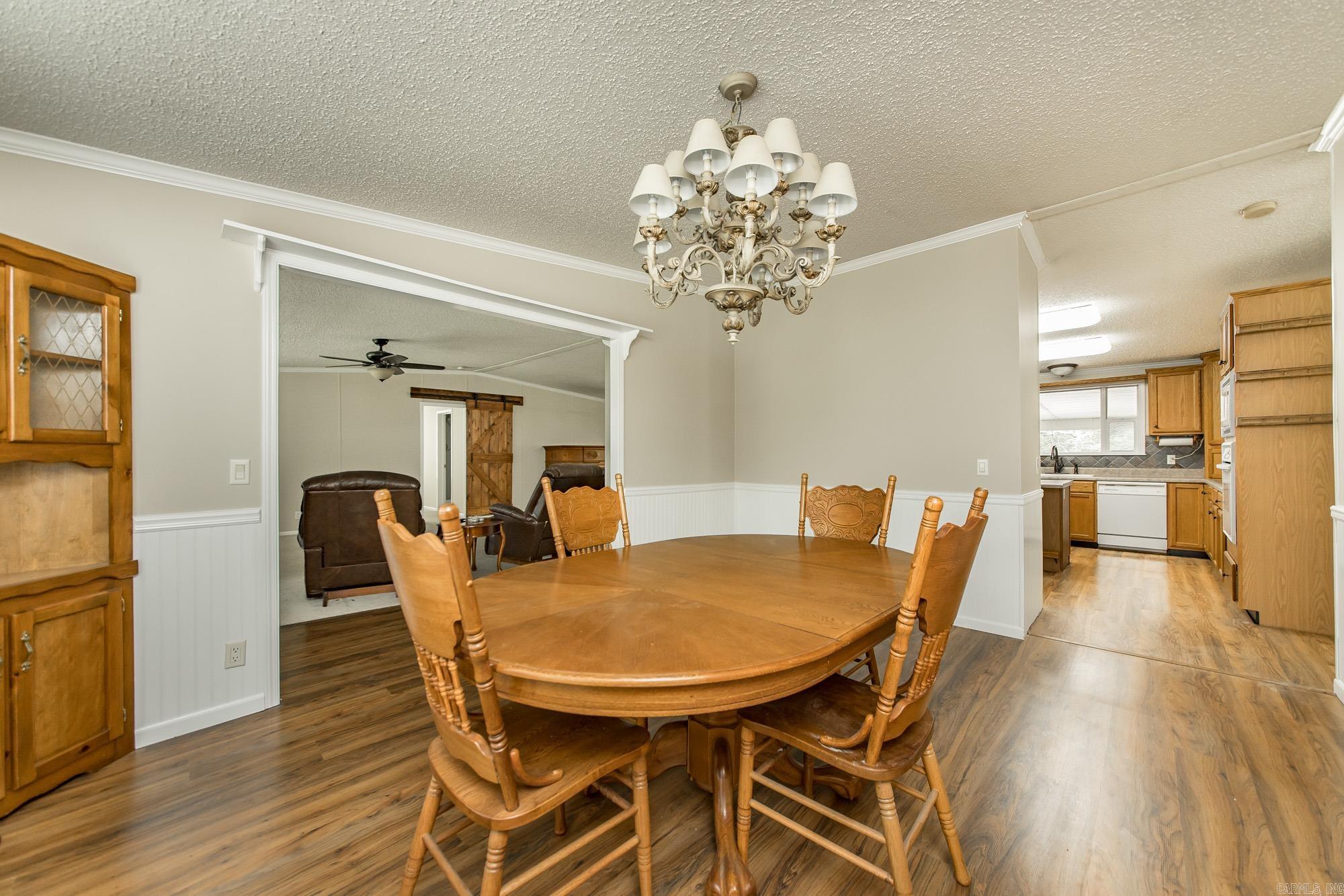 103 N Skyview Circle