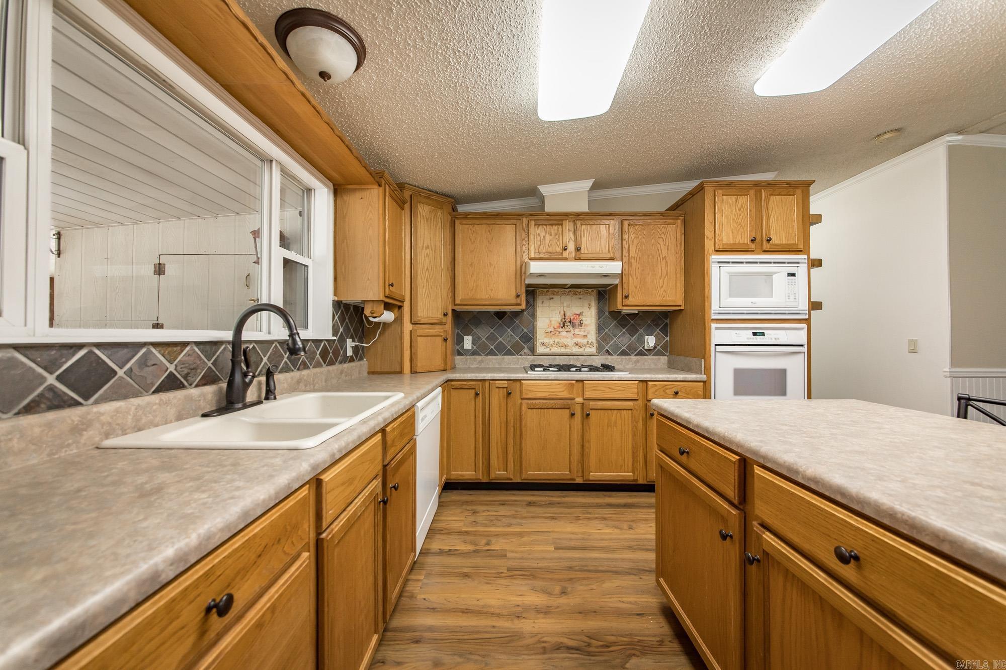 103 N Skyview Circle