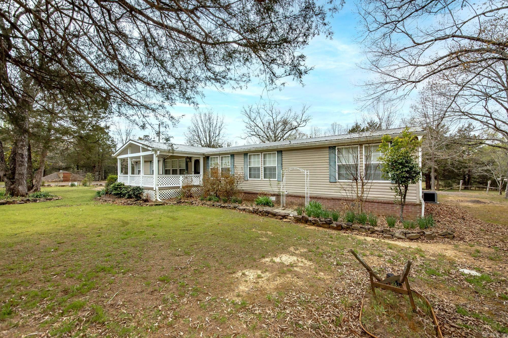 103 N Skyview Circle